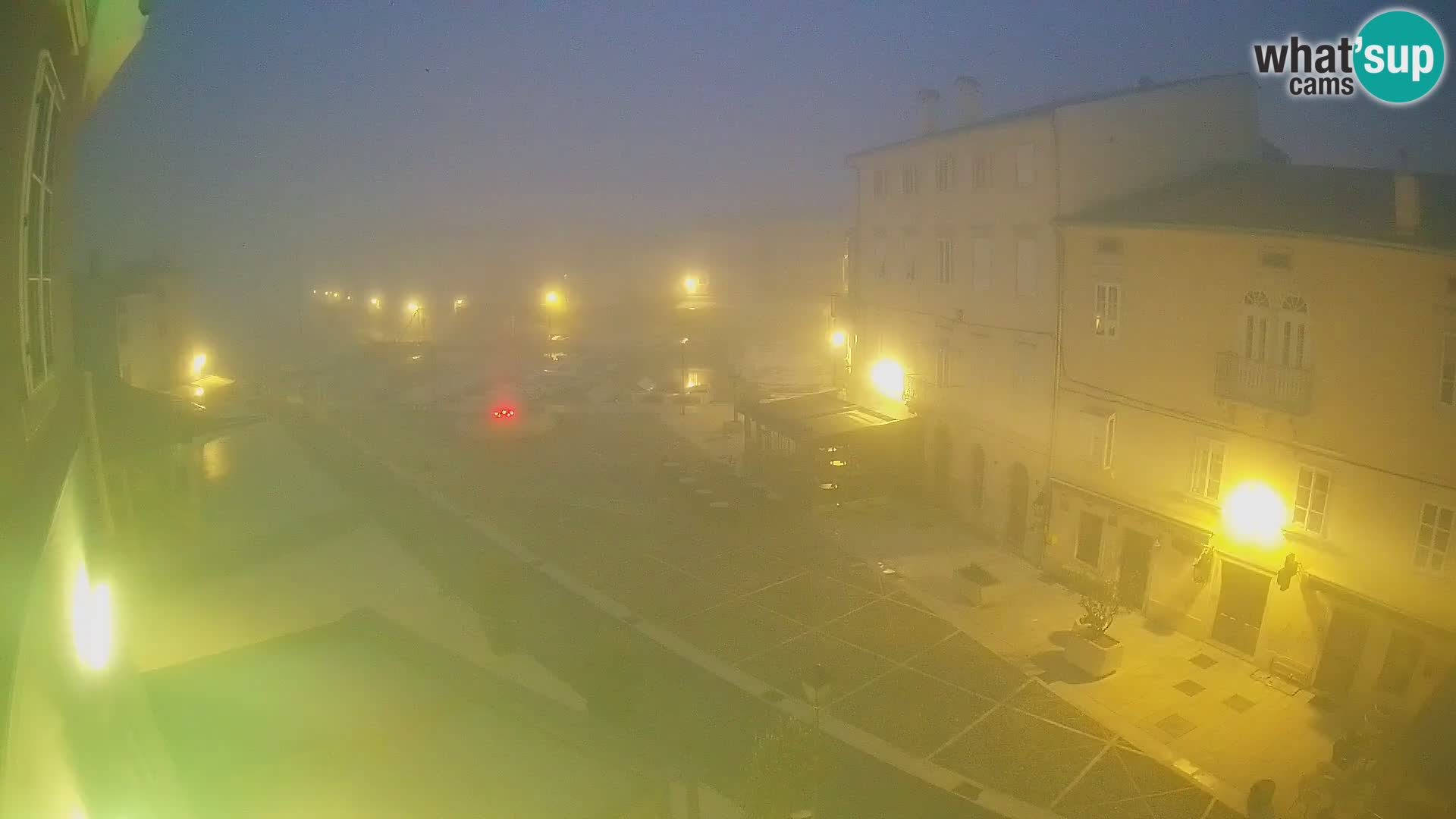 LIVE cam Cres city – place principale et « mandrač » – île de Cres – Croatie