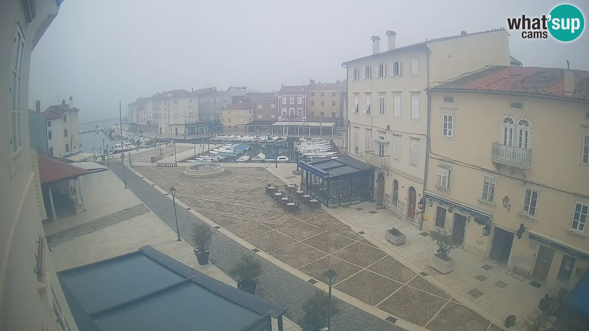 LIVE cam Cres Stadt – Hauptplatz und “mandrač” – Cres Insel – Kroatien