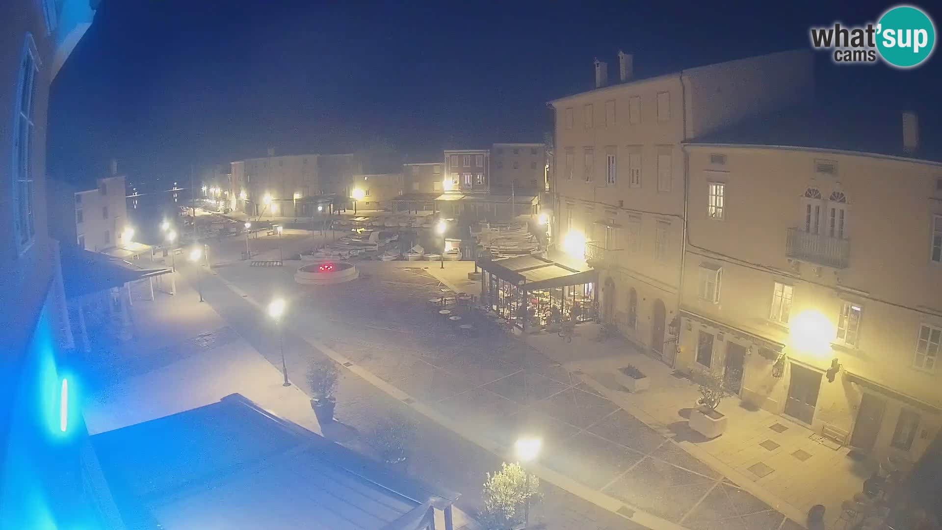 LIVE cam Cres city – place principale et “mandrač” – île de Cres – Croatie