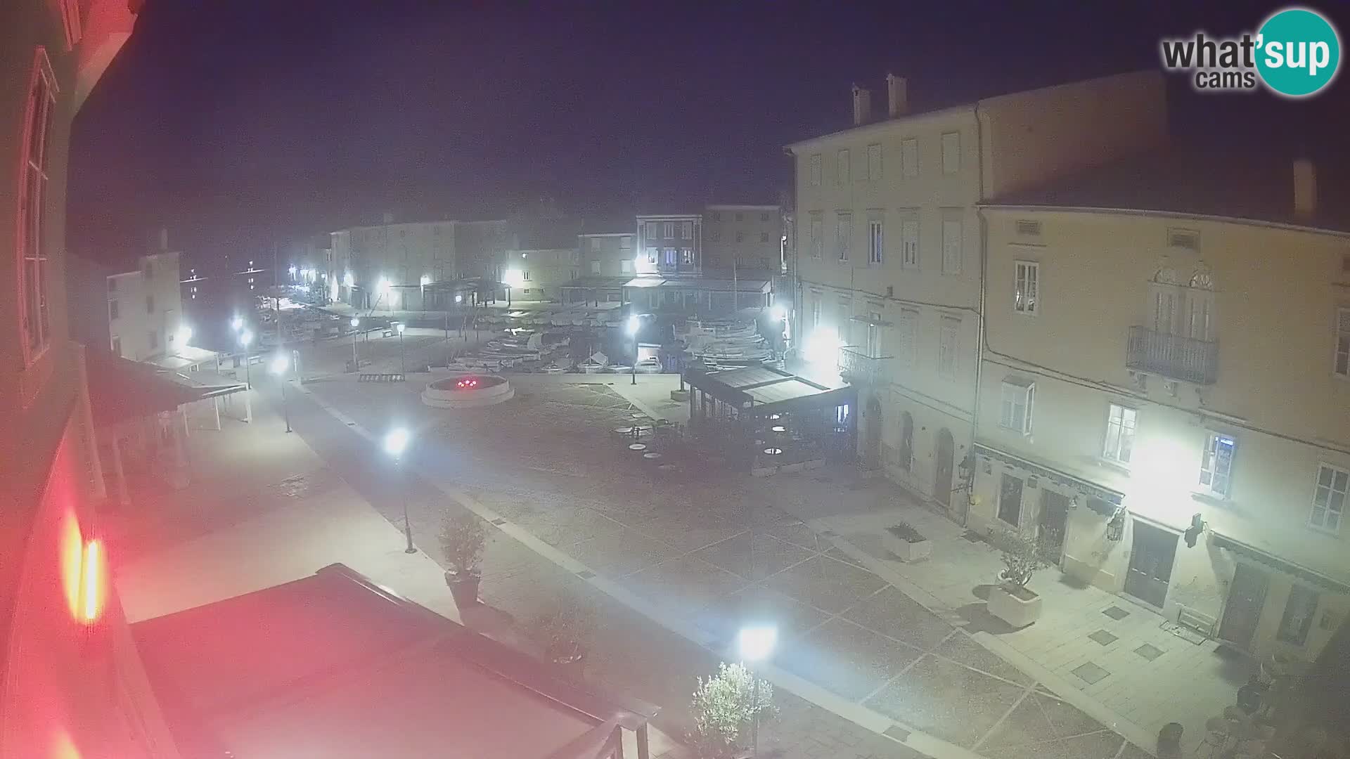 LIVE cam Cres city – place principale et “mandrač” – île de Cres – Croatie