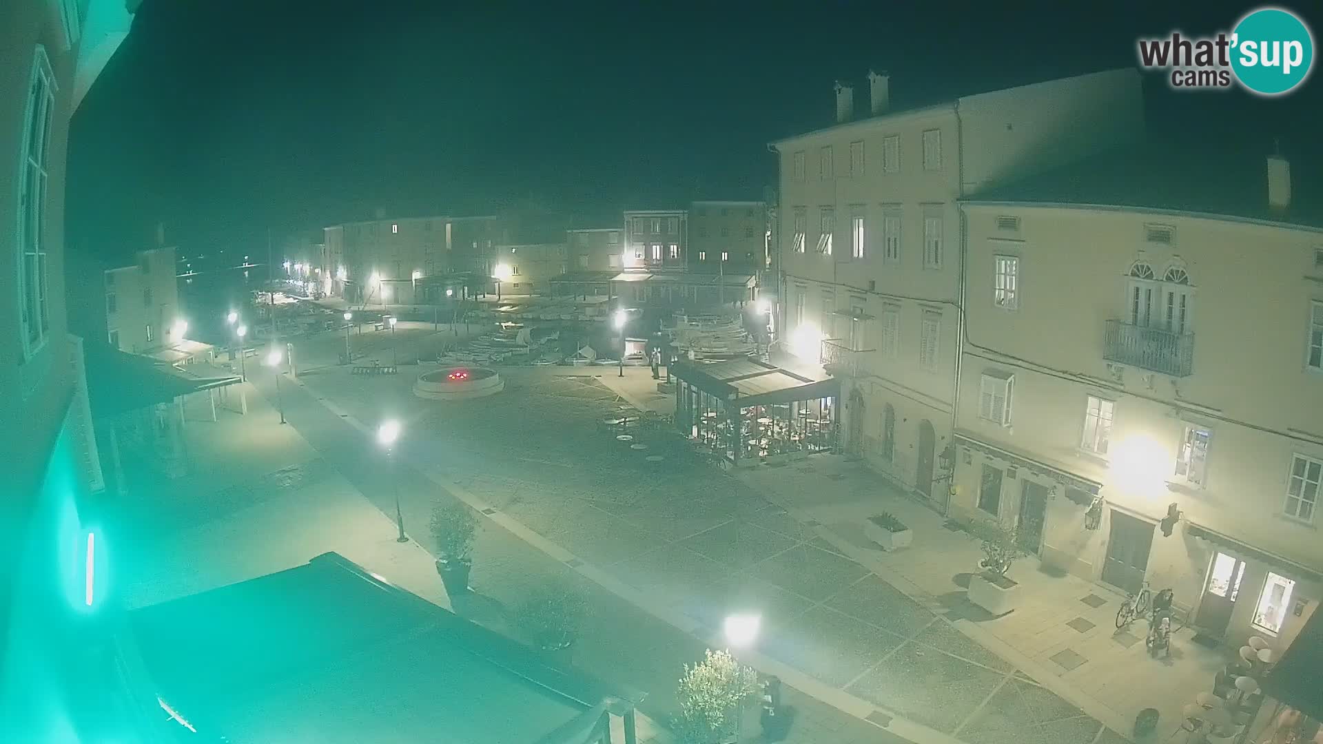 LIVE cam Cres Stadt – Hauptplatz und “mandrač” – Cres Insel – Kroatien