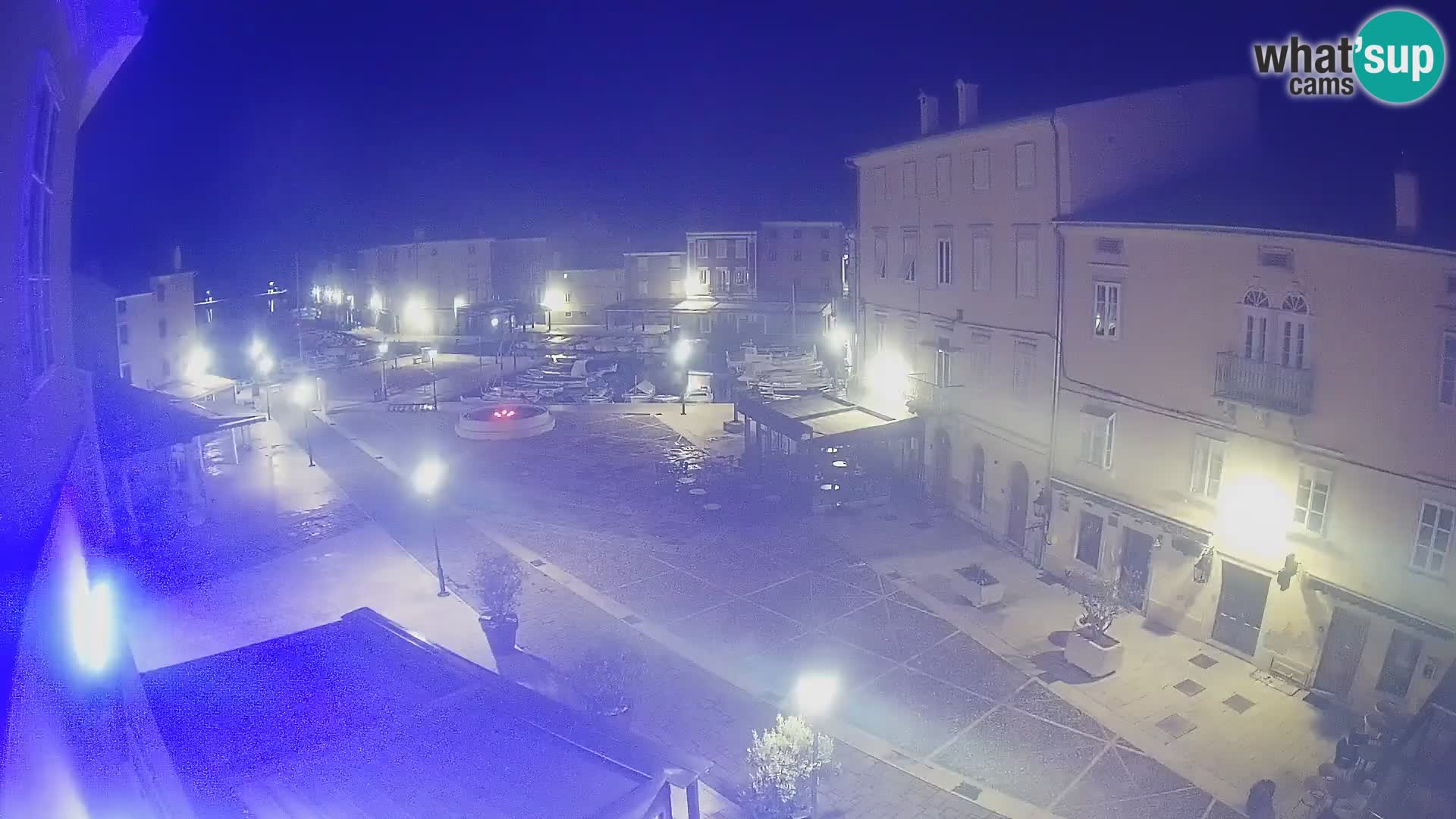 LIVE cam Cres Stadt – Hauptplatz und “mandrač” – Cres Insel – Kroatien