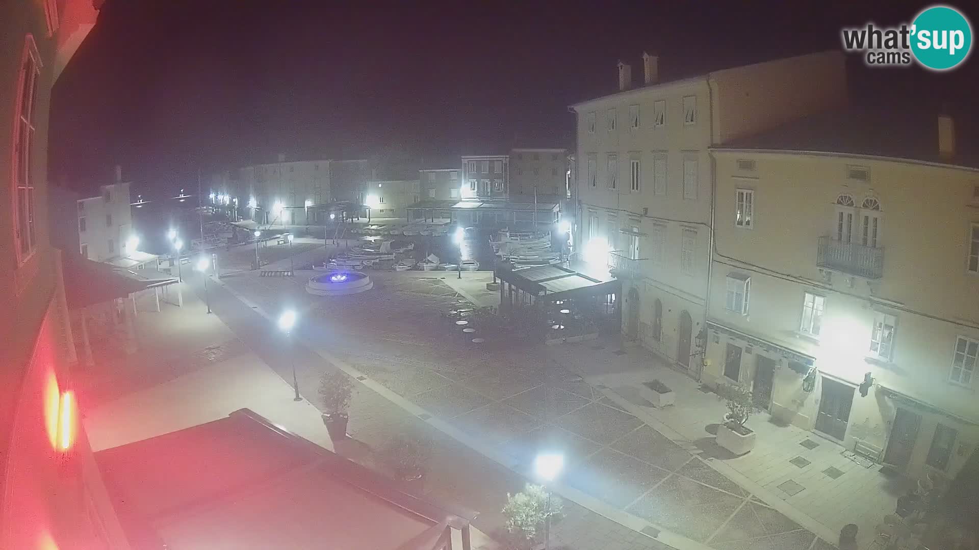 LIVE cam Cres città – piazza principale e “mandrač” – isola di Cherso – Croazia