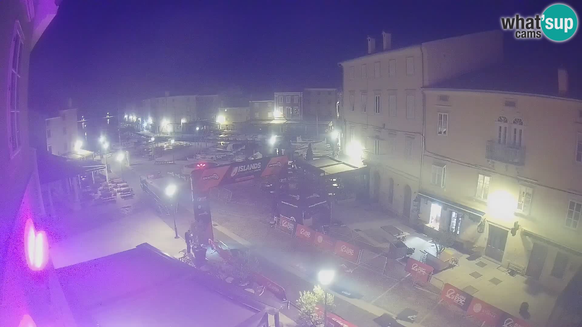 LIVE cam Cres città – piazza principale e “mandrač” – isola di Cherso – Croazia