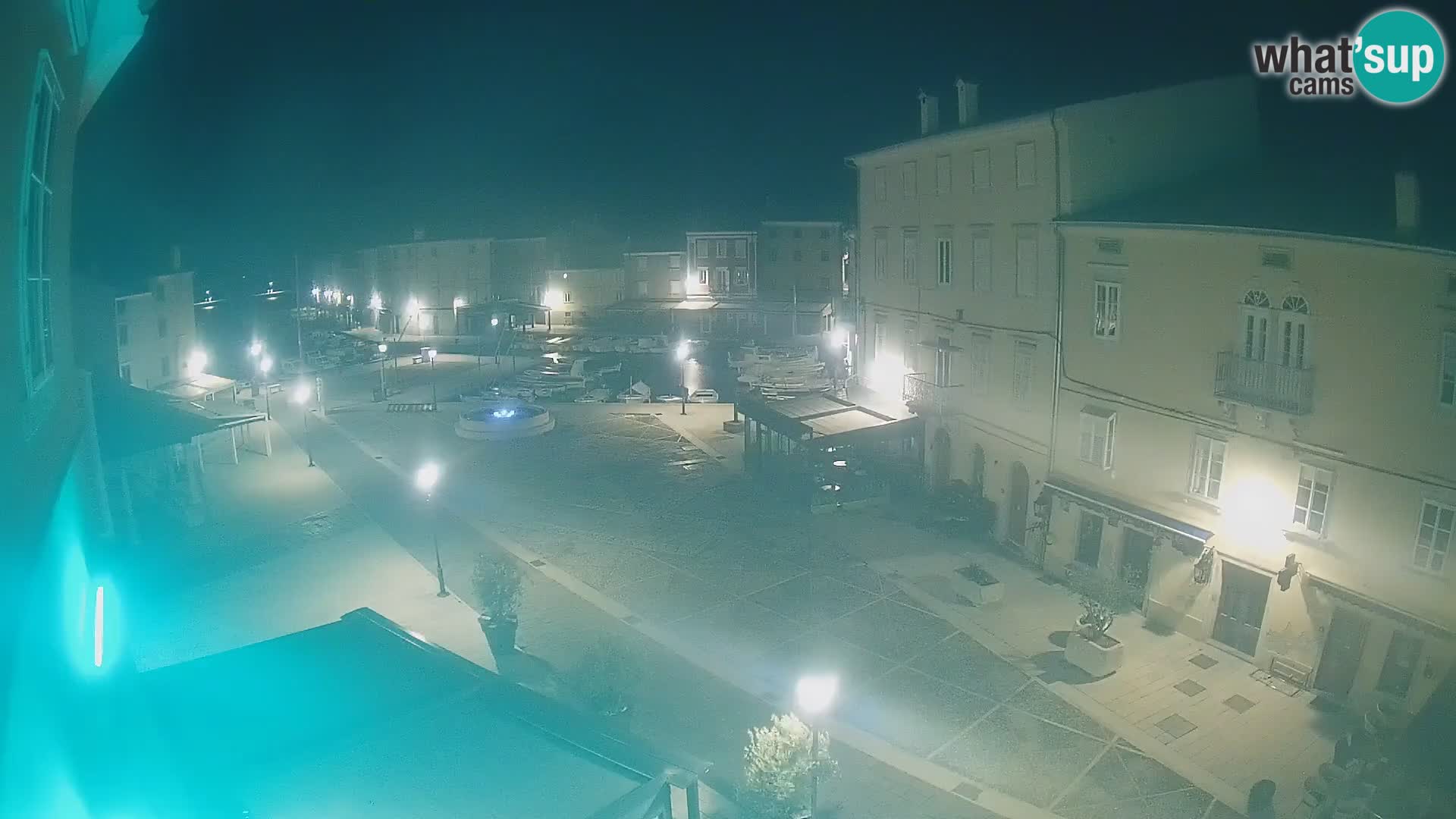 LIVE cam Cres città – piazza principale e “mandrač” – isola di Cherso – Croazia