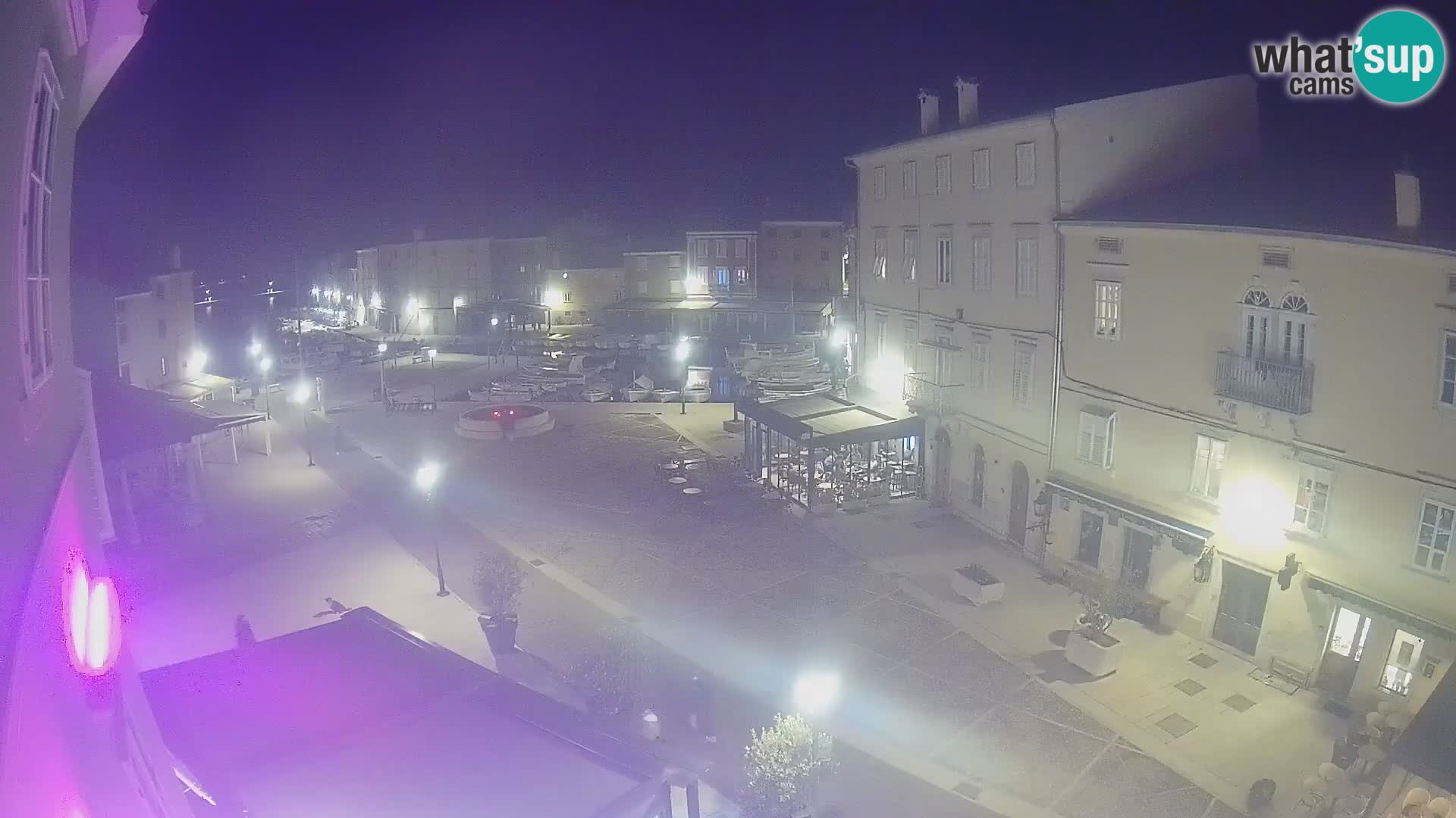 LIVE cam Cres Stadt – Hauptplatz und “mandrač” – Cres Insel – Kroatien