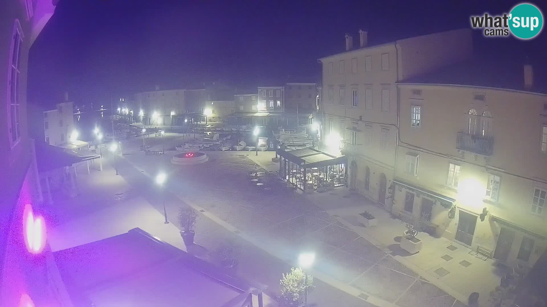 LIVE cam Cres Stadt – Hauptplatz und “mandrač” – Cres Insel – Kroatien