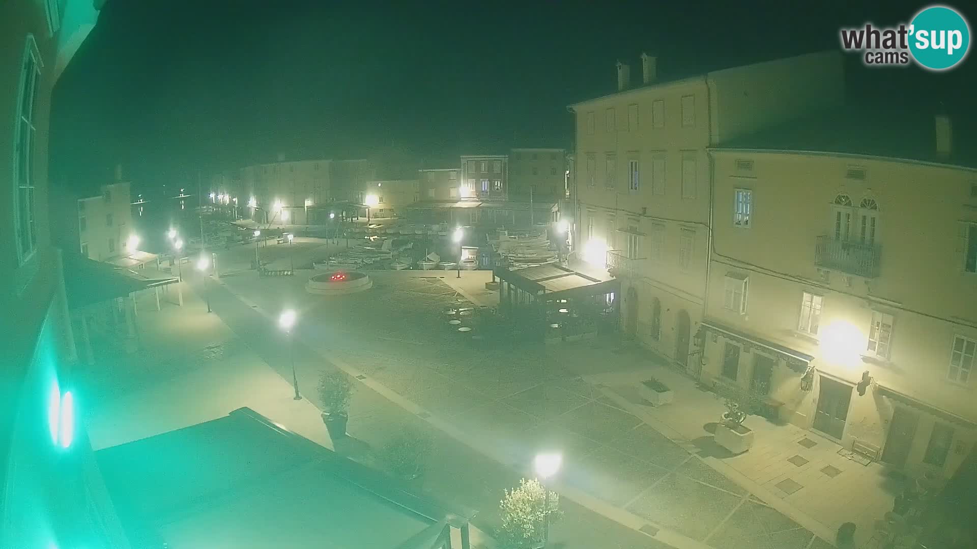 LIVE cam Cres città – piazza principale e “mandrač” – isola di Cherso – Croazia