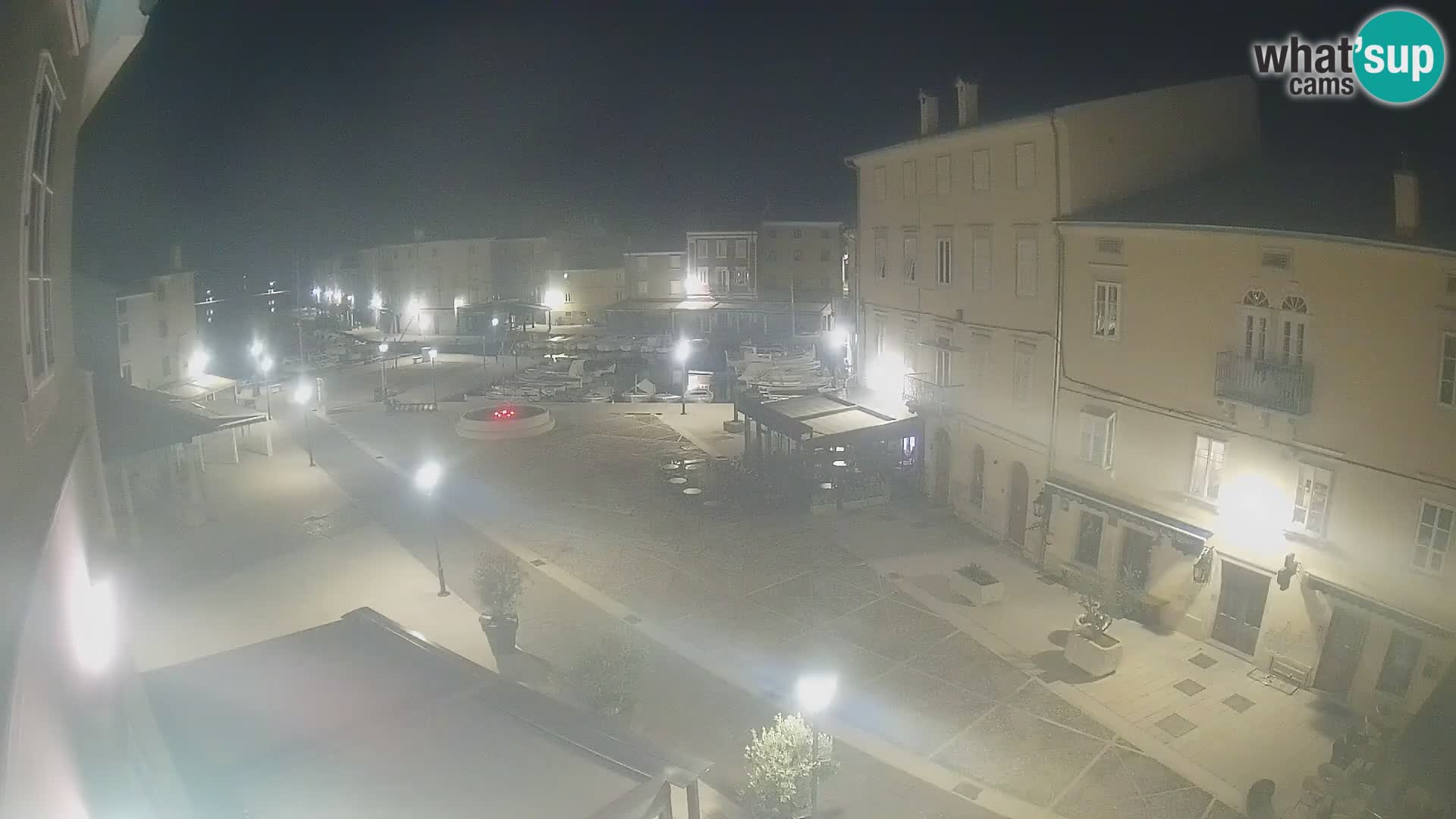 LIVE cam Cres città – piazza principale e “mandrač” – isola di Cherso – Croazia