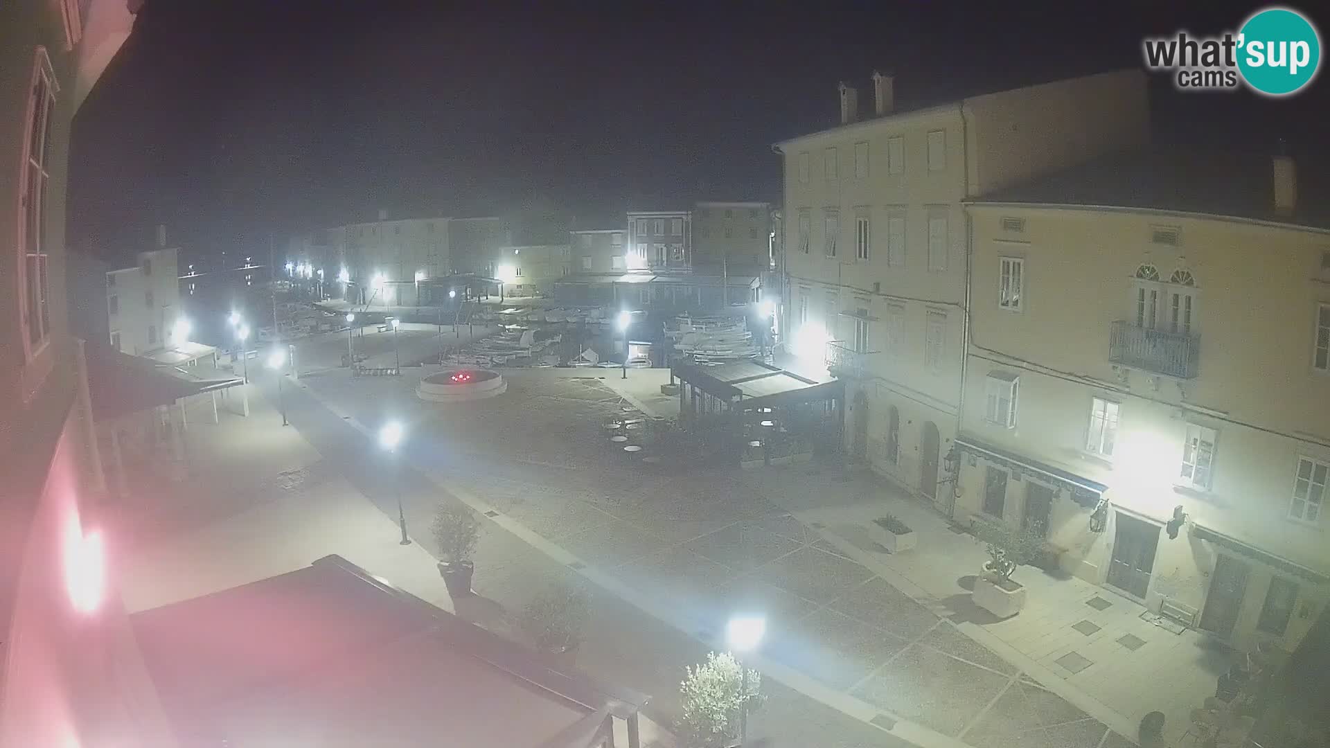 LIVE cam Cres città – piazza principale e “mandrač” – isola di Cherso – Croazia