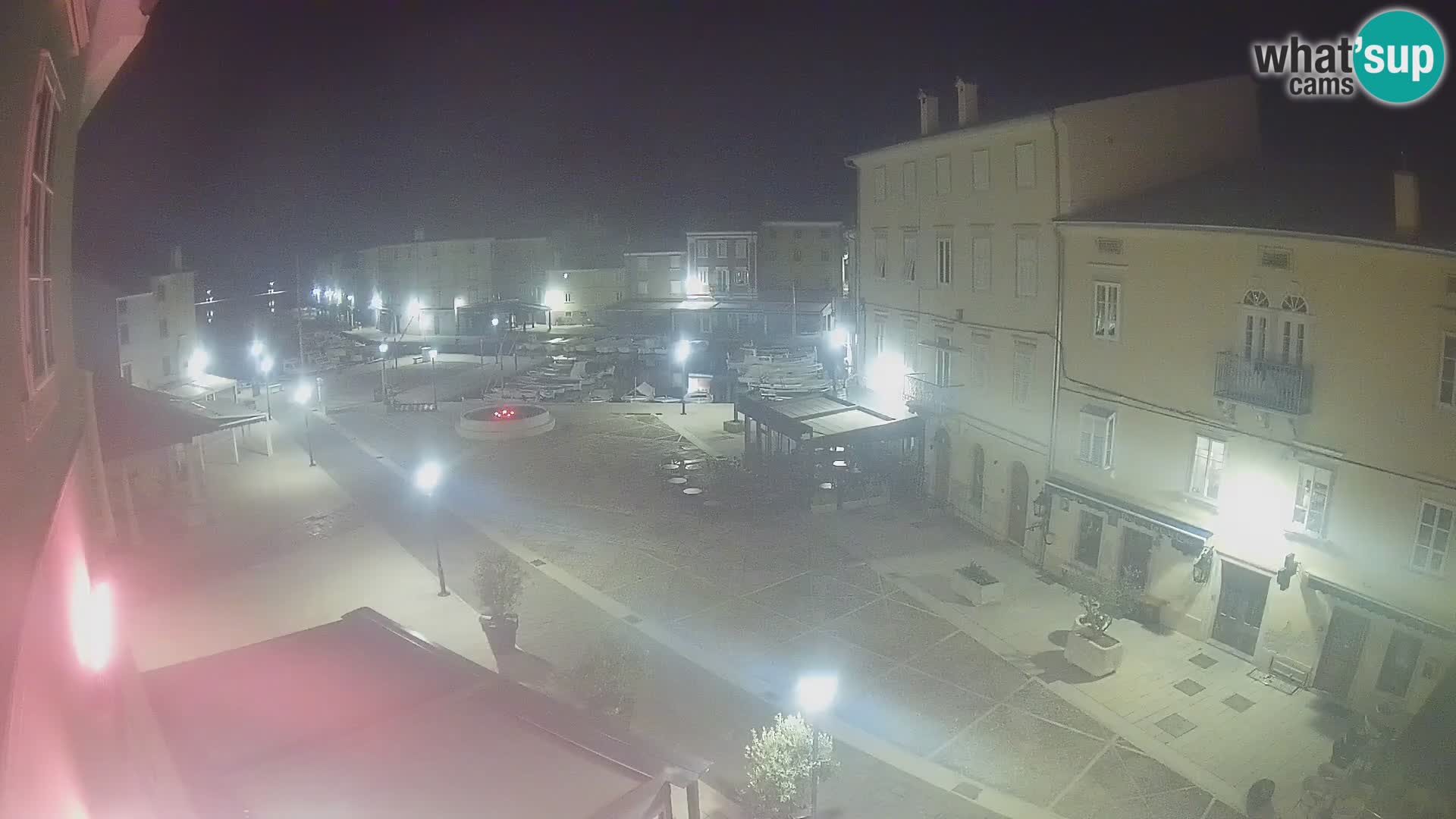 LIVE cam Cres città – piazza principale e “mandrač” – isola di Cherso – Croazia