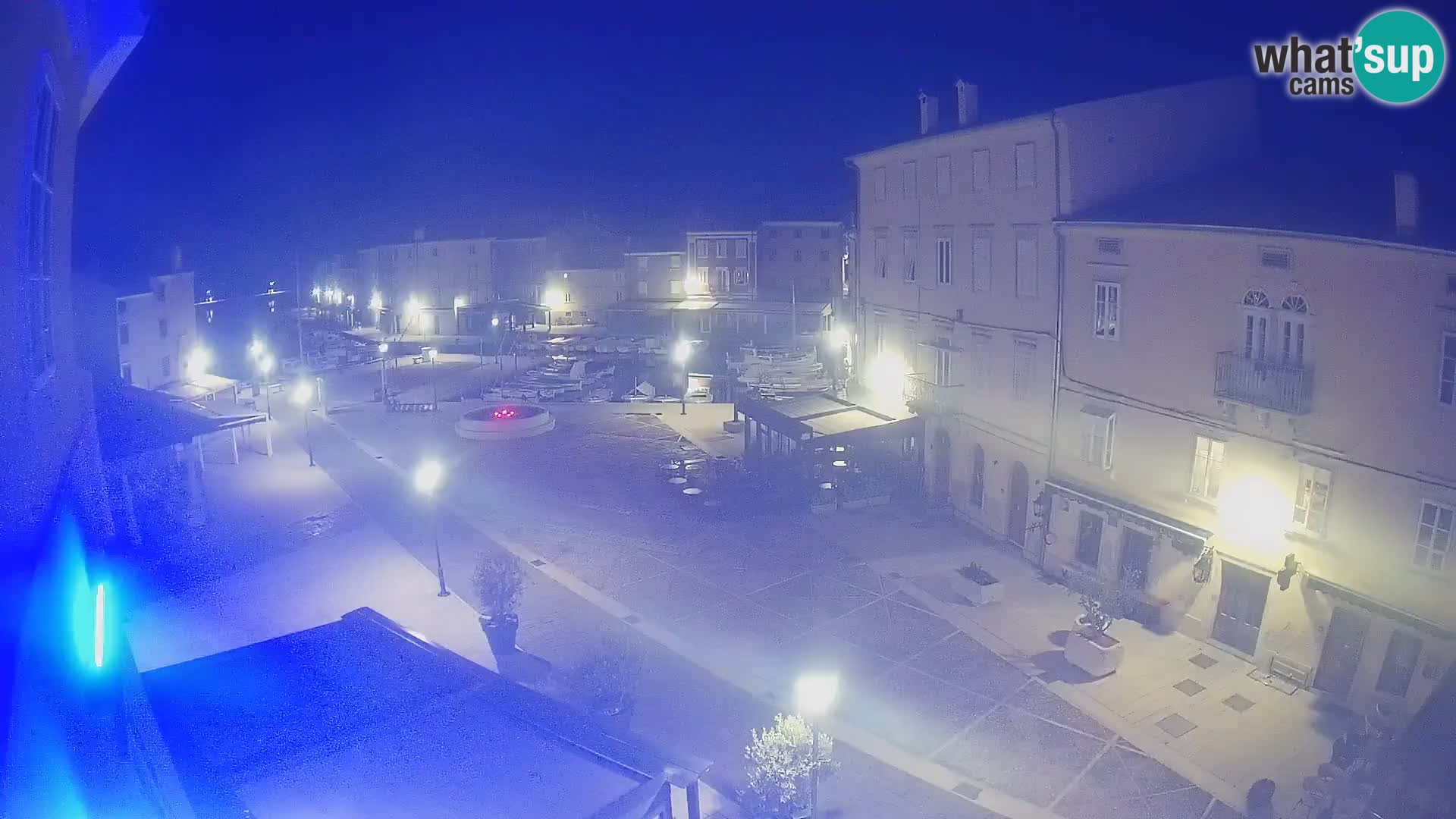 LIVE cam Cres città – piazza principale e “mandrač” – isola di Cherso – Croazia