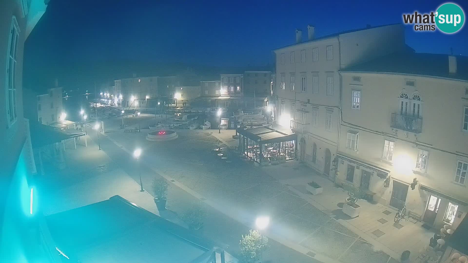 LIVE cam Cres Stadt – Hauptplatz und “mandrač” – Cres Insel – Kroatien
