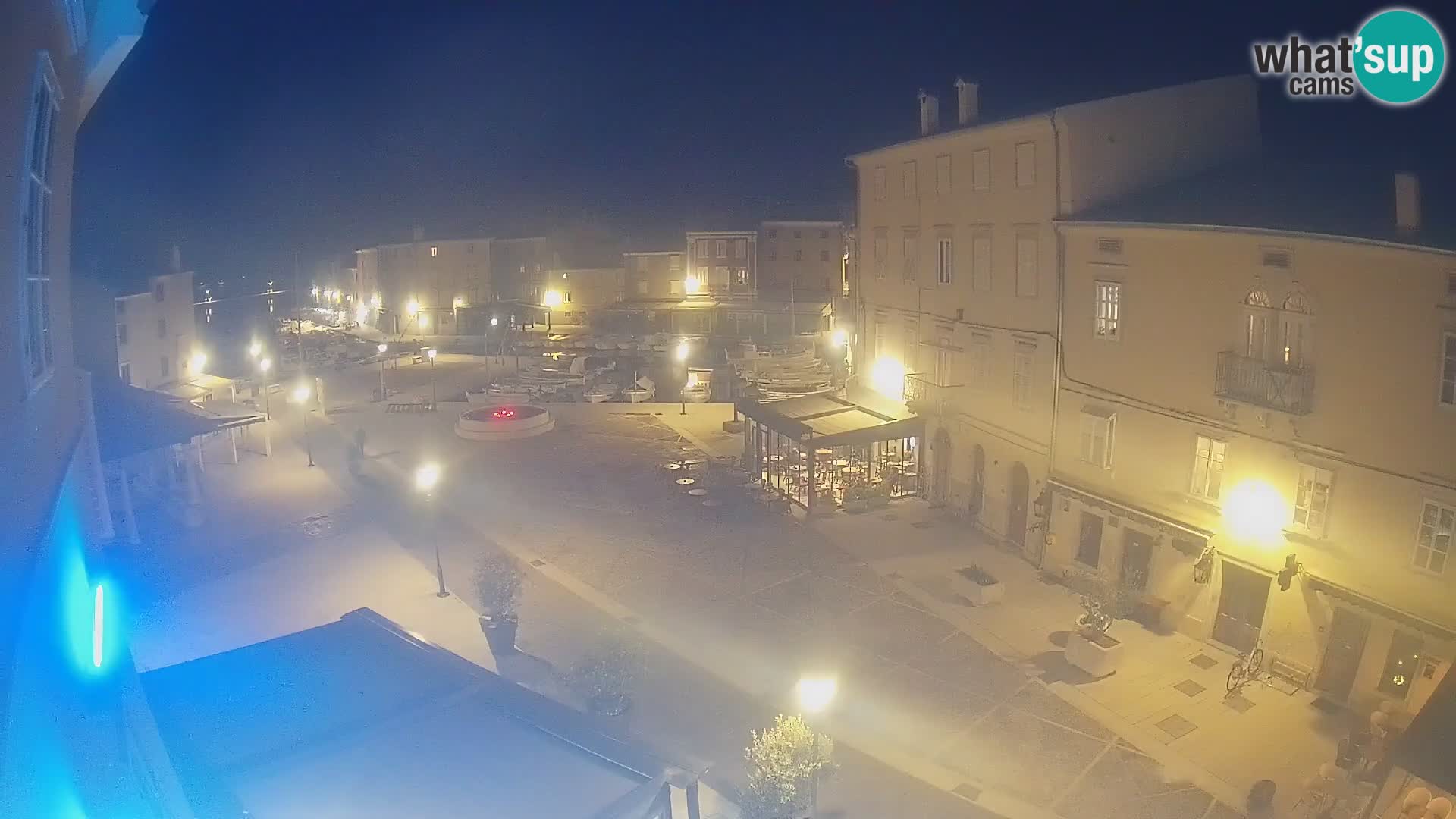LIVE cam Cres Stadt – Hauptplatz und “mandrač” – Cres Insel – Kroatien