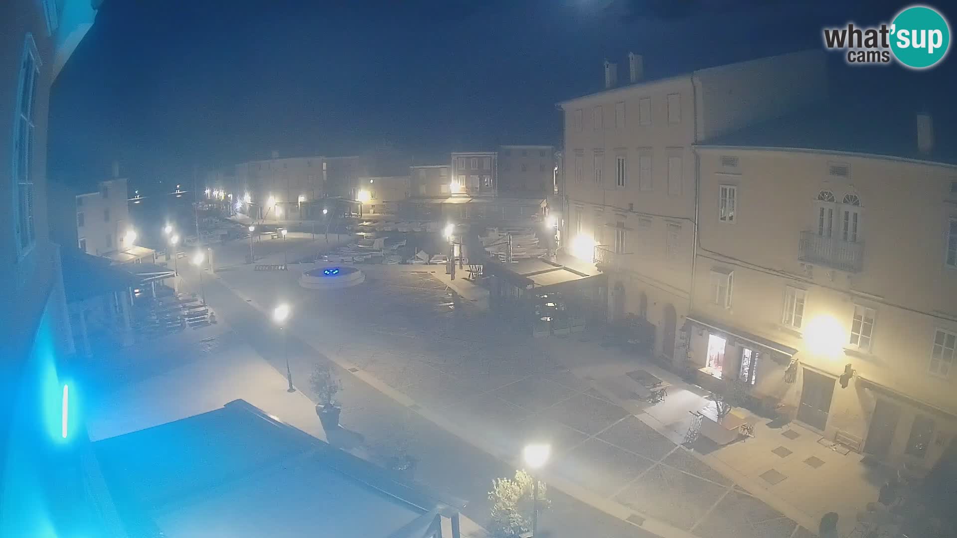 Cámara en vivo ciudad de Cres – plaza principal y “mandrač” – isla de Cres – Croacia