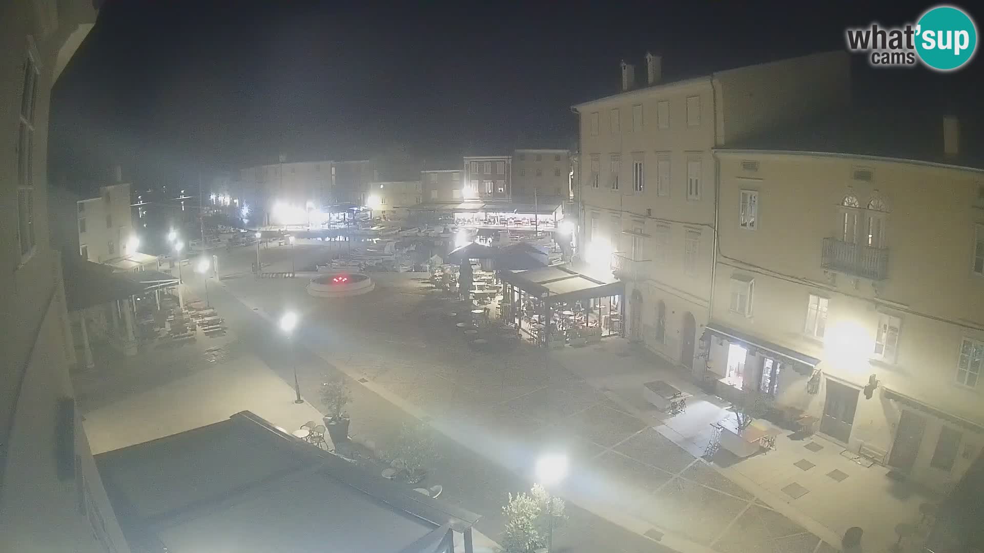 LIVE cam Cres Stadt – Hauptplatz und “mandrač” – Cres Insel – Kroatien