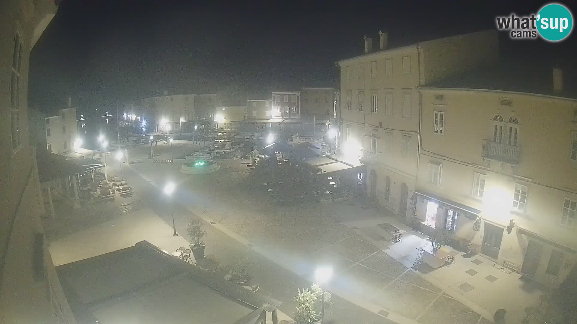 LIVE cam Cres Stadt – Hauptplatz und “mandrač” – Cres Insel – Kroatien