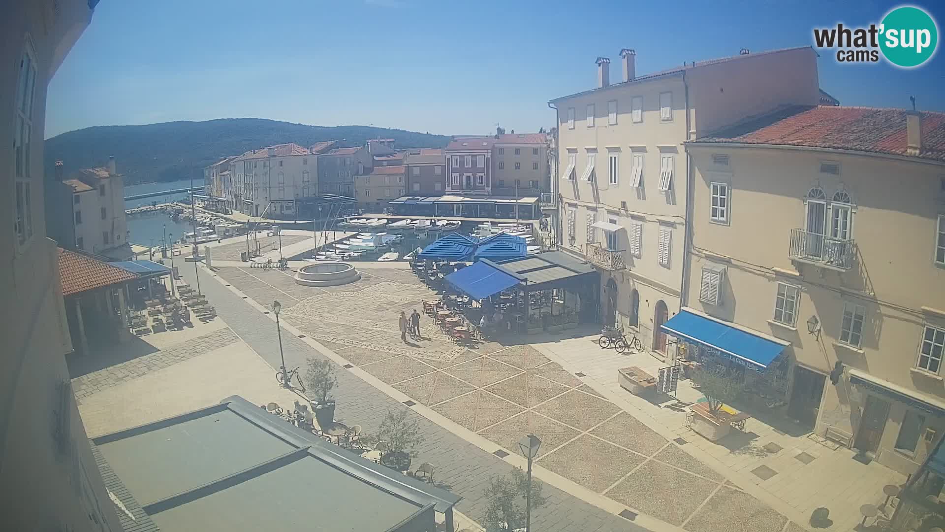 LIVE cam Cres città – piazza principale e “mandrač” – isola di Cherso – Croazia