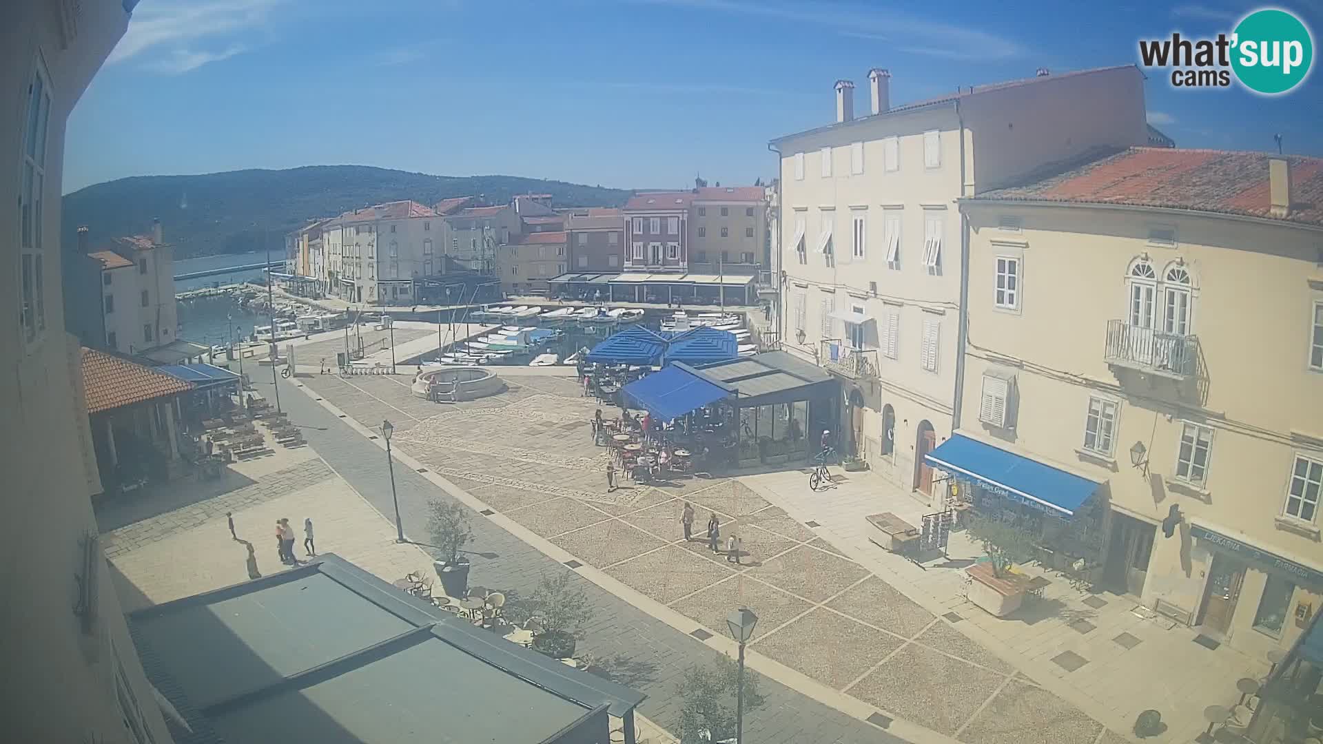LIVE cam Cres città – piazza principale e “mandrač” – isola di Cherso – Croazia