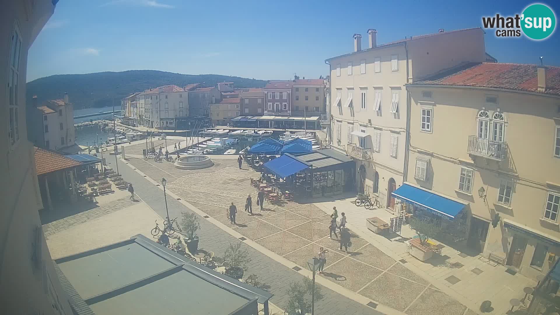 LIVE cam Cres Stadt – Hauptplatz und “mandrač” – Cres Insel – Kroatien
