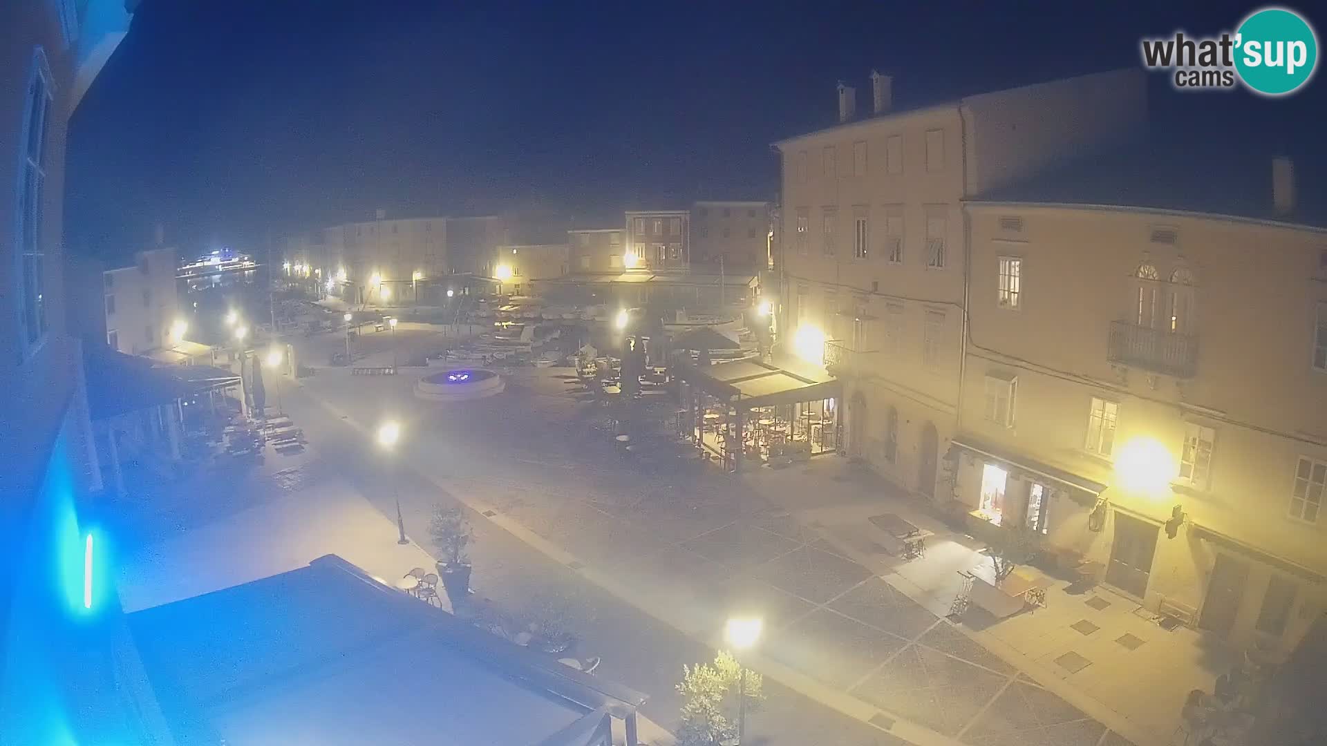 LIVE cam Cres city – place principale et “mandrač” – île de Cres – Croatie