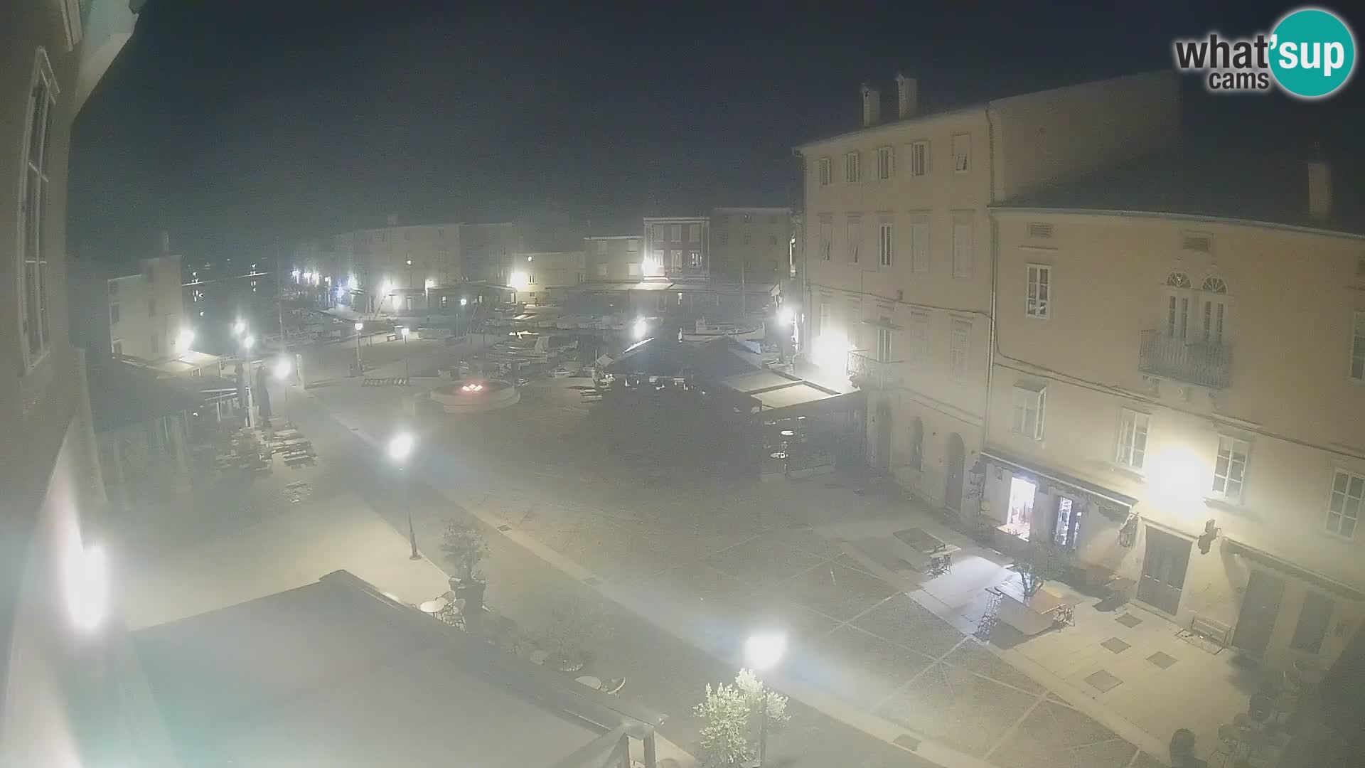 LIVE cam Cres città – piazza principale e “mandrač” – isola di Cherso – Croazia