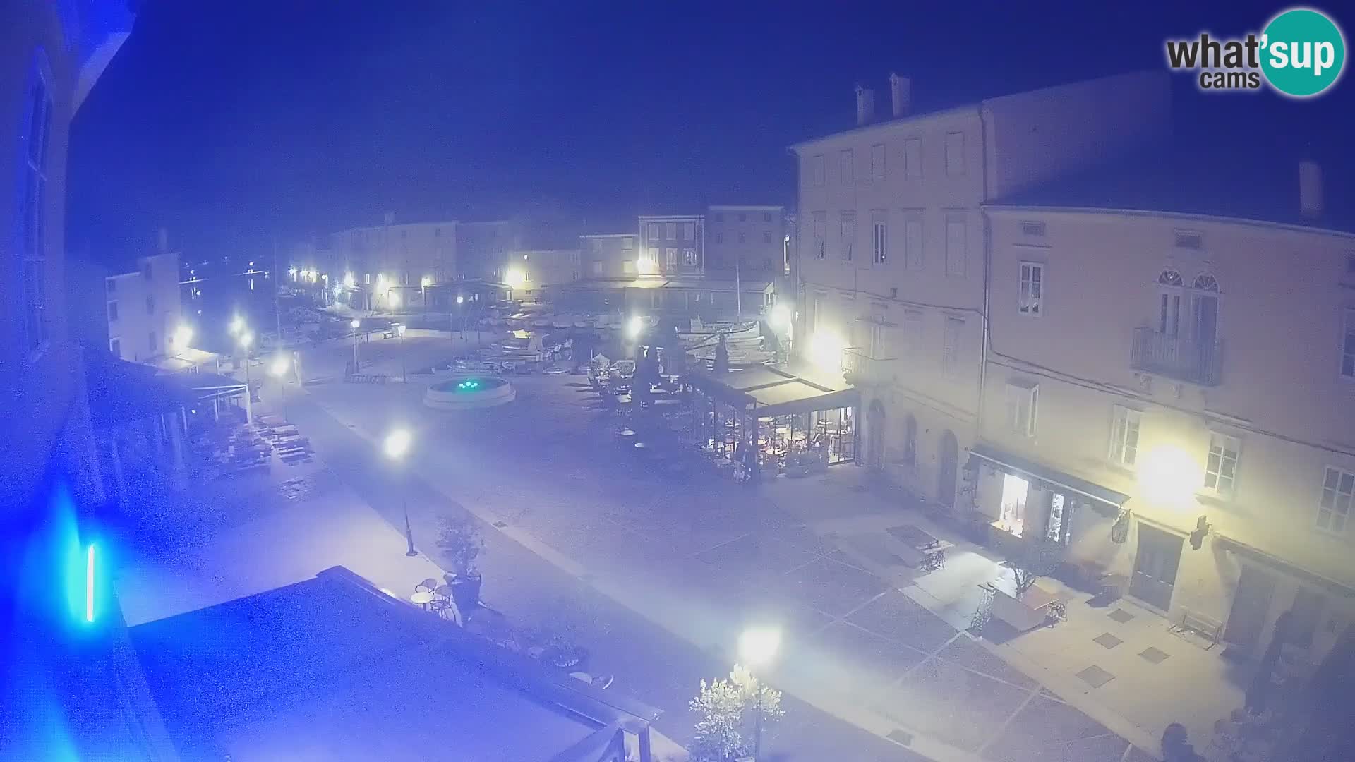 LIVE cam Cres città – piazza principale e “mandrač” – isola di Cherso – Croazia