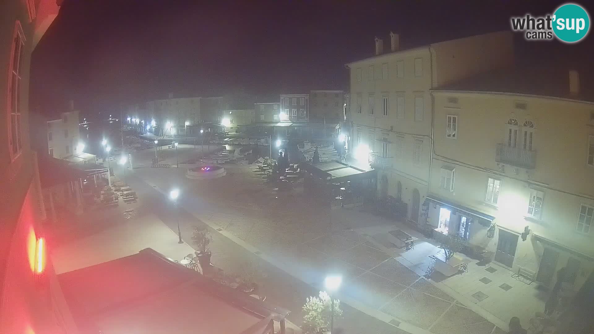 LIVE cam Cres city – place principale et “mandrač” – île de Cres – Croatie