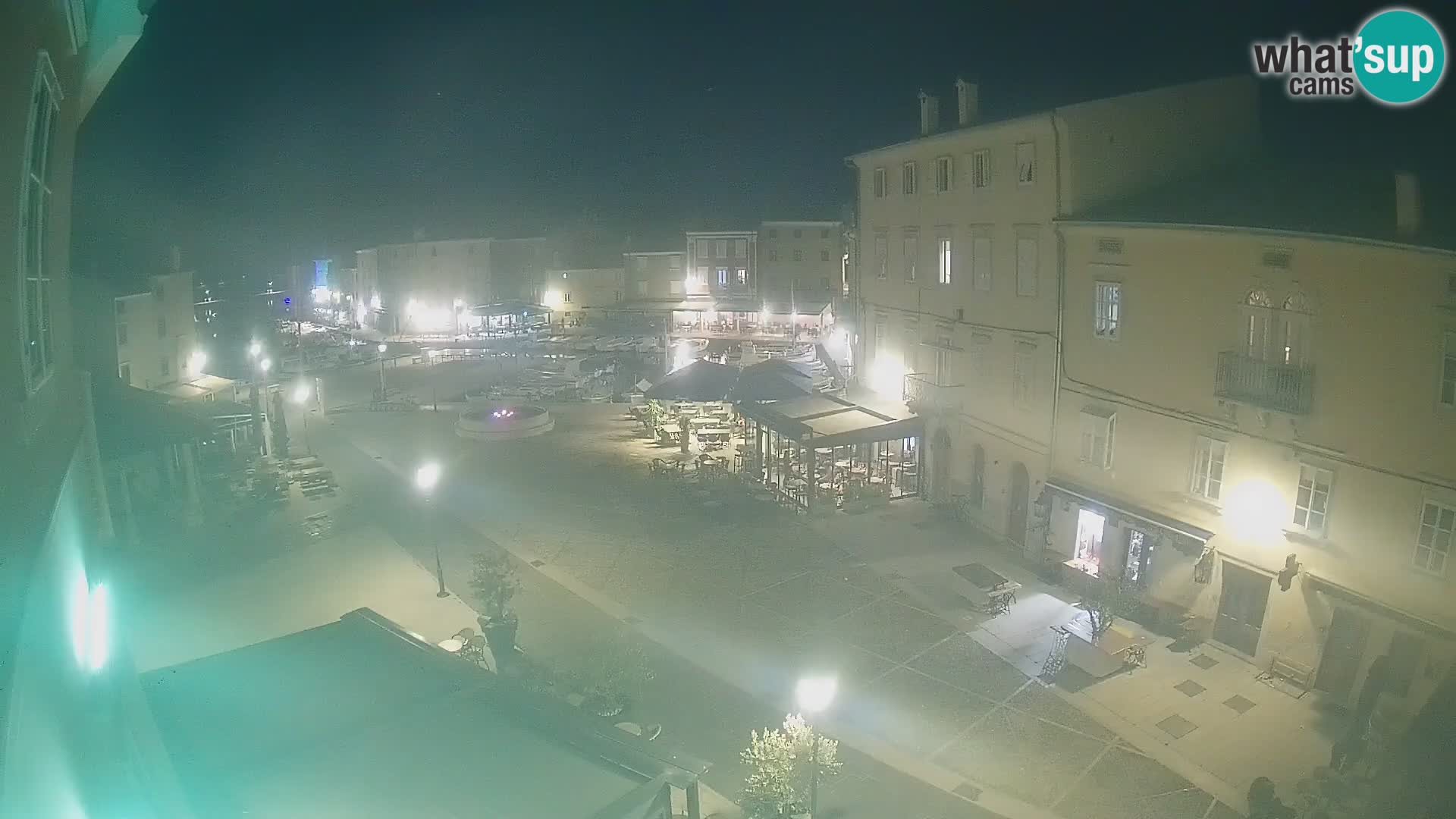 LIVE cam Cres Stadt – Hauptplatz und “mandrač” – Cres Insel – Kroatien