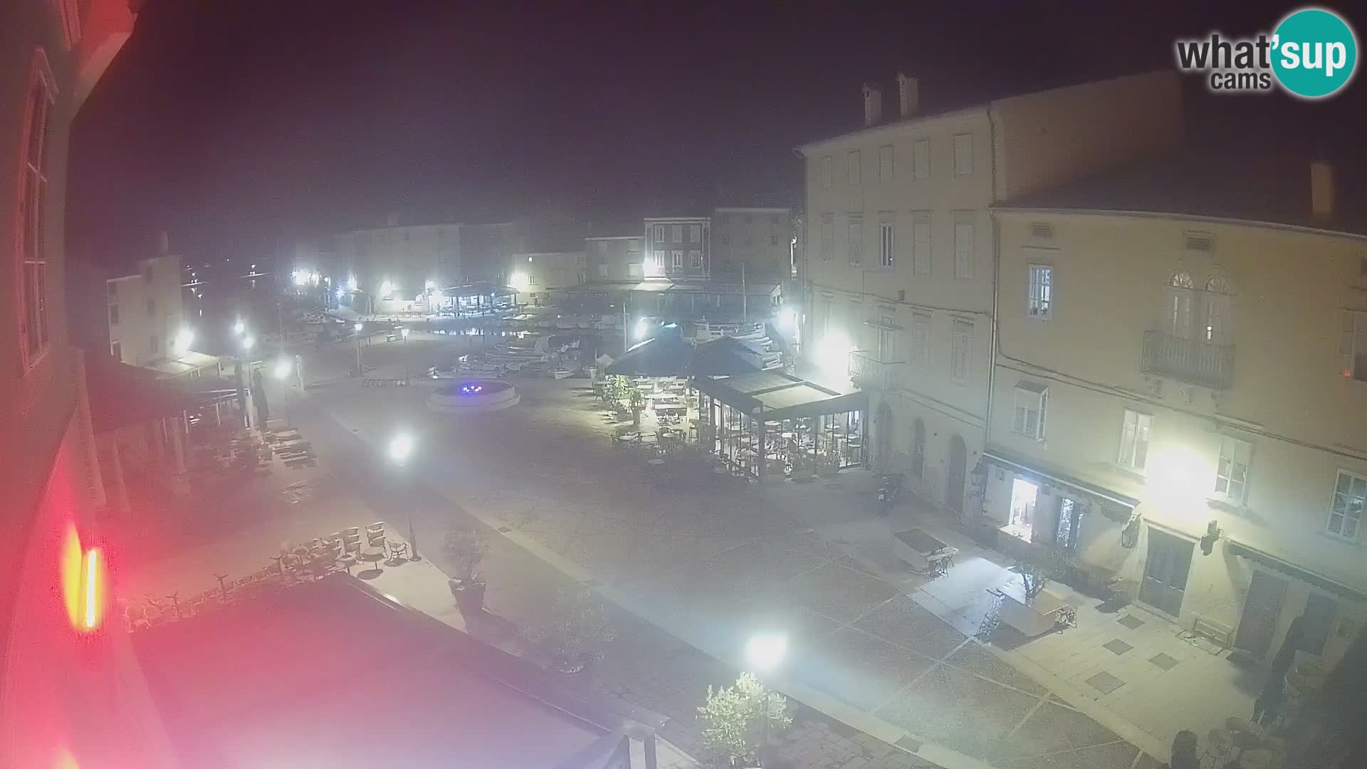 LIVE cam Cres city – place principale et “mandrač” – île de Cres – Croatie