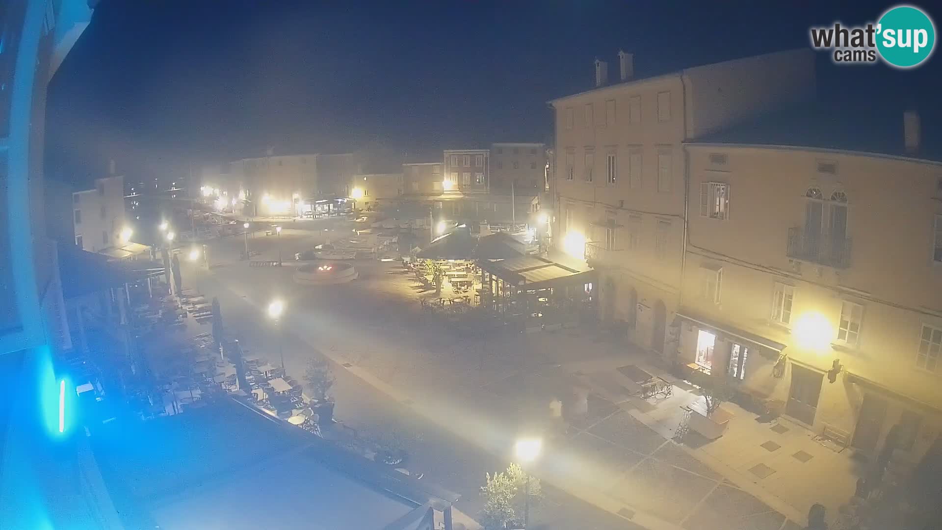 Cámara en vivo ciudad de Cres – plaza principal y “mandrač” – isla de Cres – Croacia