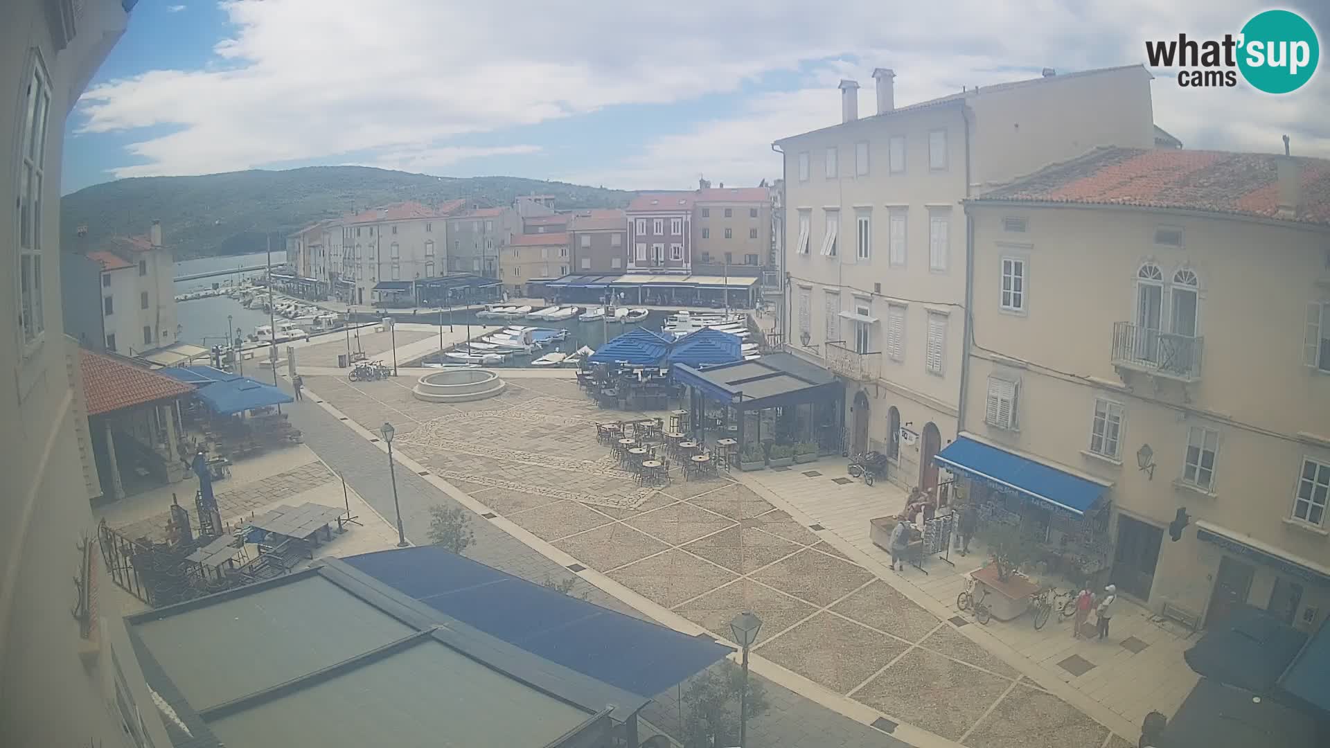 LIVE cam Cres Stadt – Hauptplatz und “mandrač” – Cres Insel – Kroatien