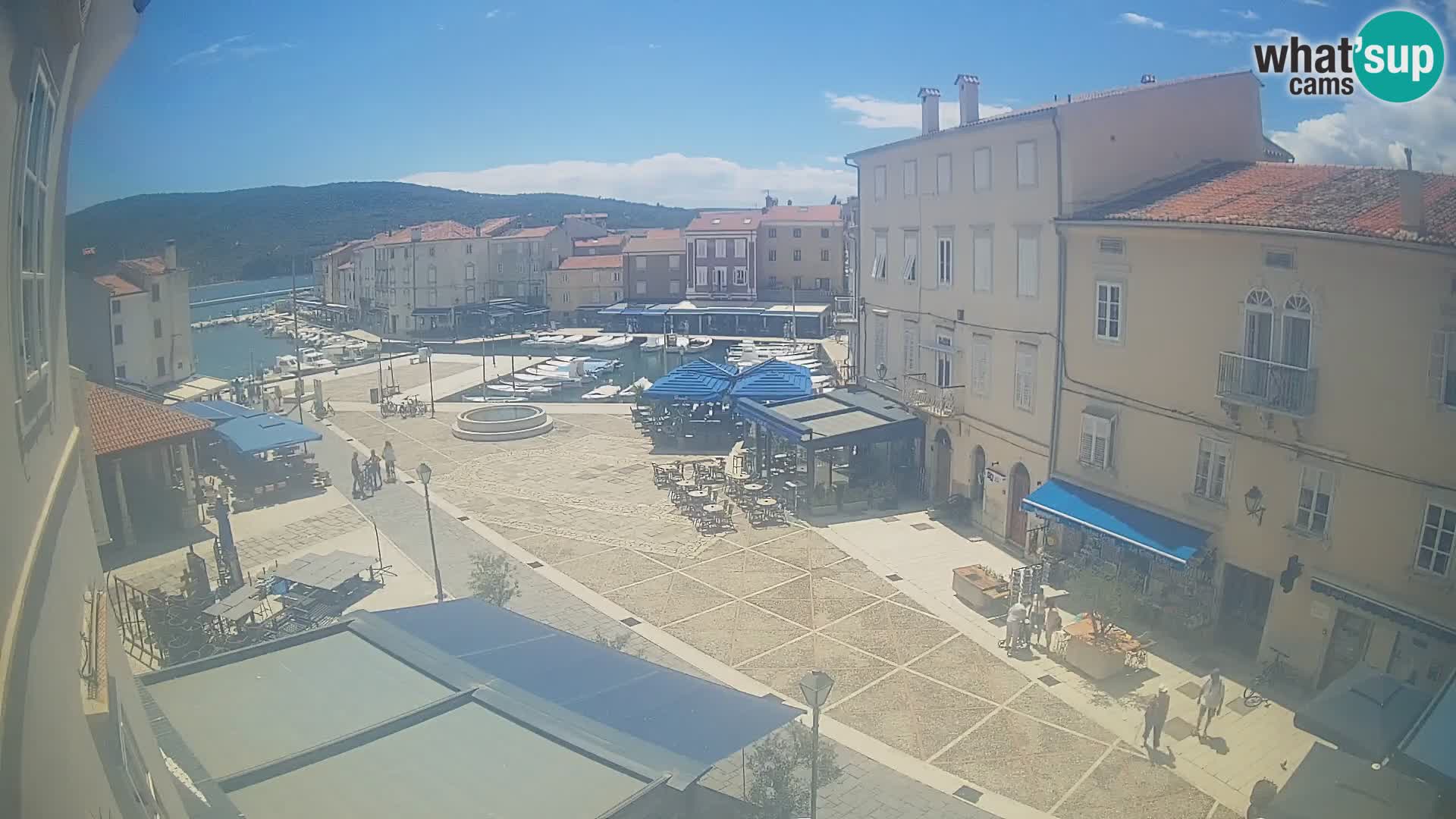 LIVE cam Cres Stadt – Hauptplatz und “mandrač” – Cres Insel – Kroatien
