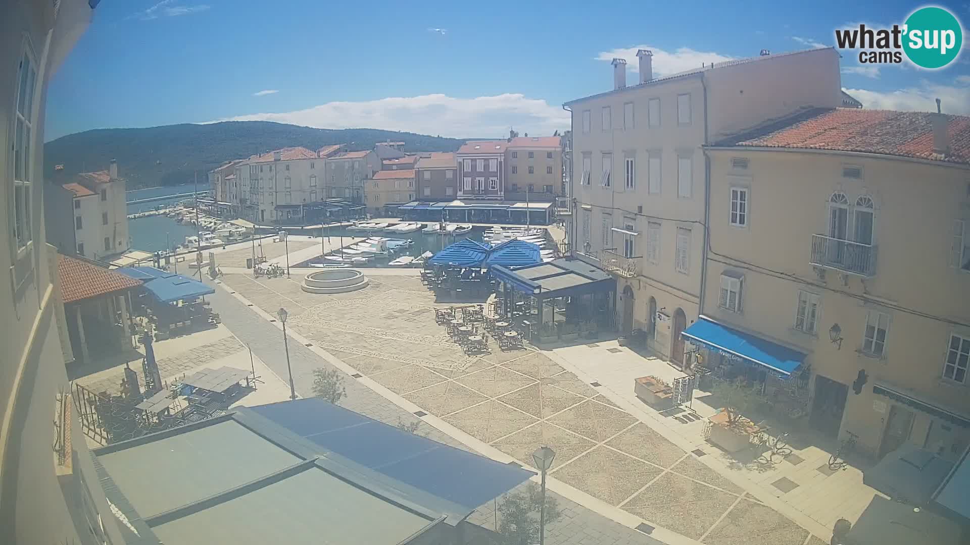 LIVE cam Cres city – main square and “mandrač” – Cres island – Croatia