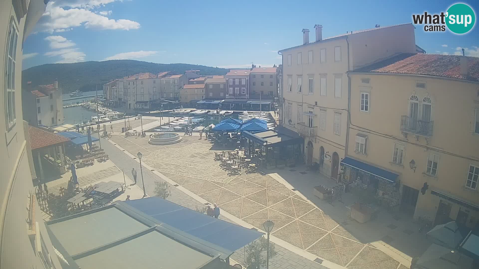 LIVE cam Cres città – piazza principale e “mandrač” – isola di Cherso – Croazia