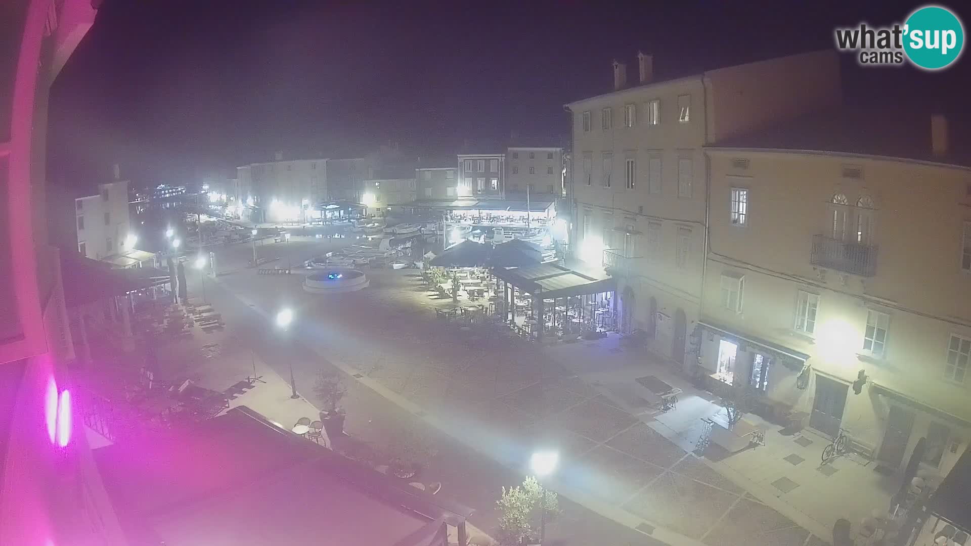 LIVE cam Cres Stadt – Hauptplatz und “mandrač” – Cres Insel – Kroatien