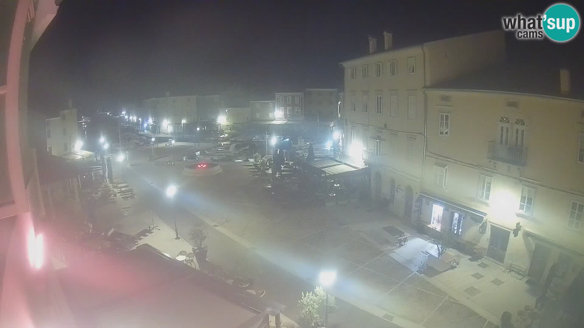 LIVE cam Cres città – piazza principale e “mandrač” – isola di Cherso – Croazia