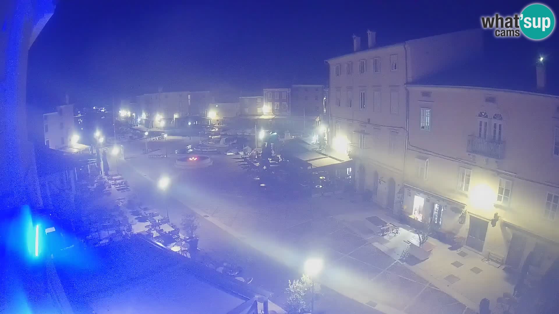 Cámara en vivo ciudad de Cres – plaza principal y “mandrač” – isla de Cres – Croacia