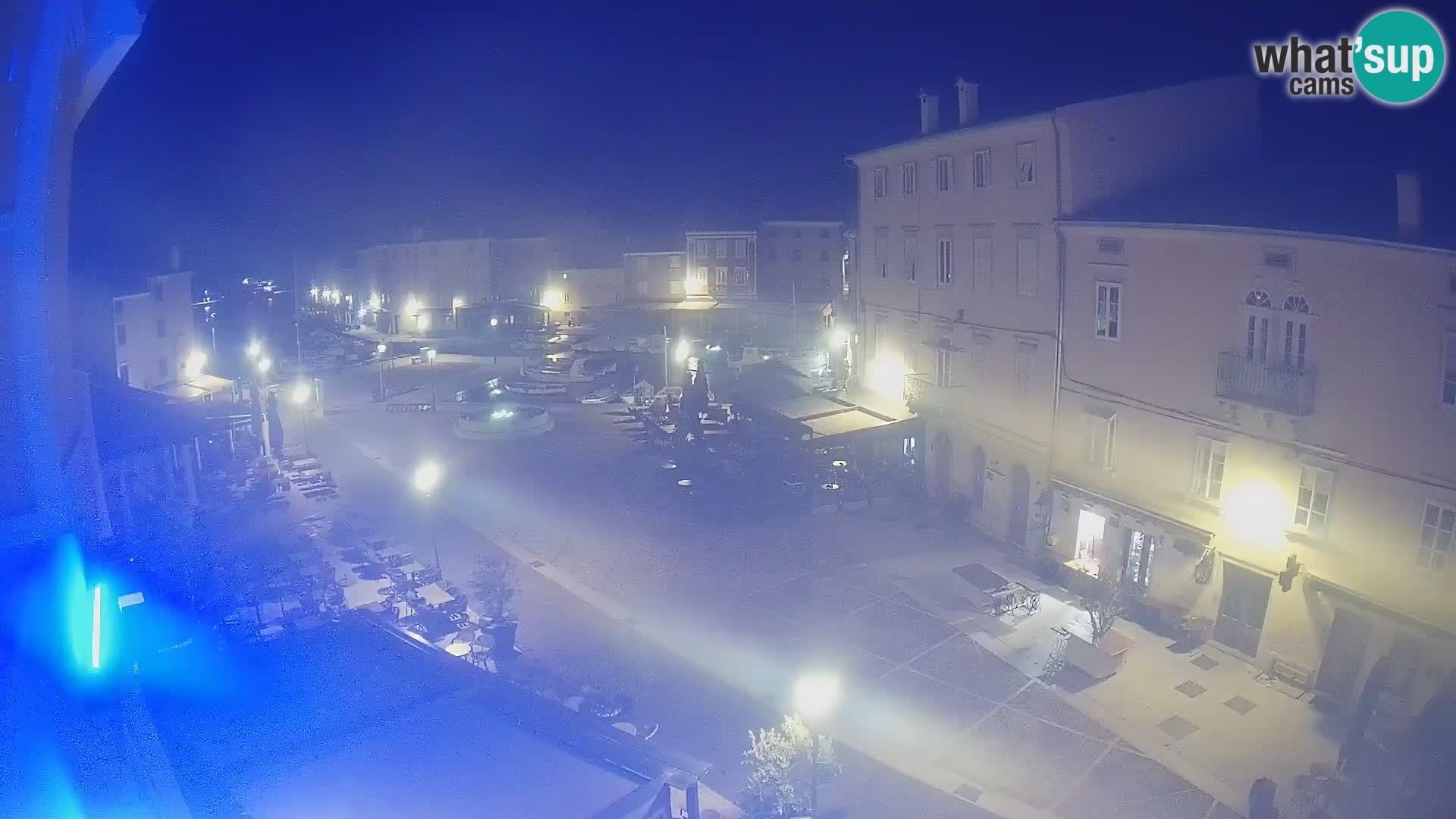 Cámara en vivo ciudad de Cres – plaza principal y “mandrač” – isla de Cres – Croacia