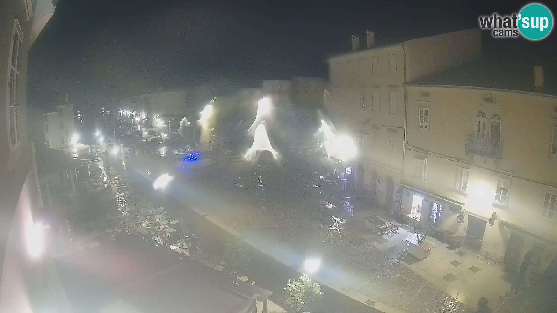 LIVE cam Cres city – place principale et “mandrač” – île de Cres – Croatie