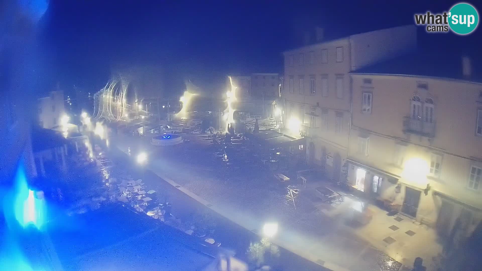LIVE cam Cres city – place principale et “mandrač” – île de Cres – Croatie