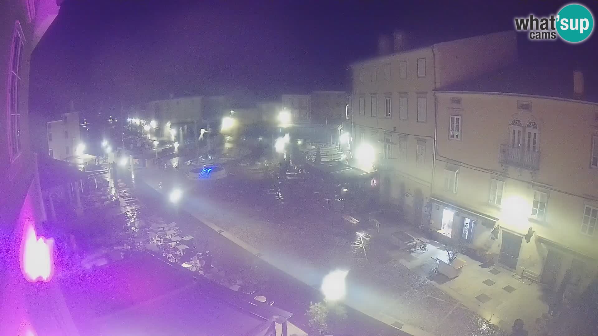 LIVE cam Cres city – place principale et “mandrač” – île de Cres – Croatie