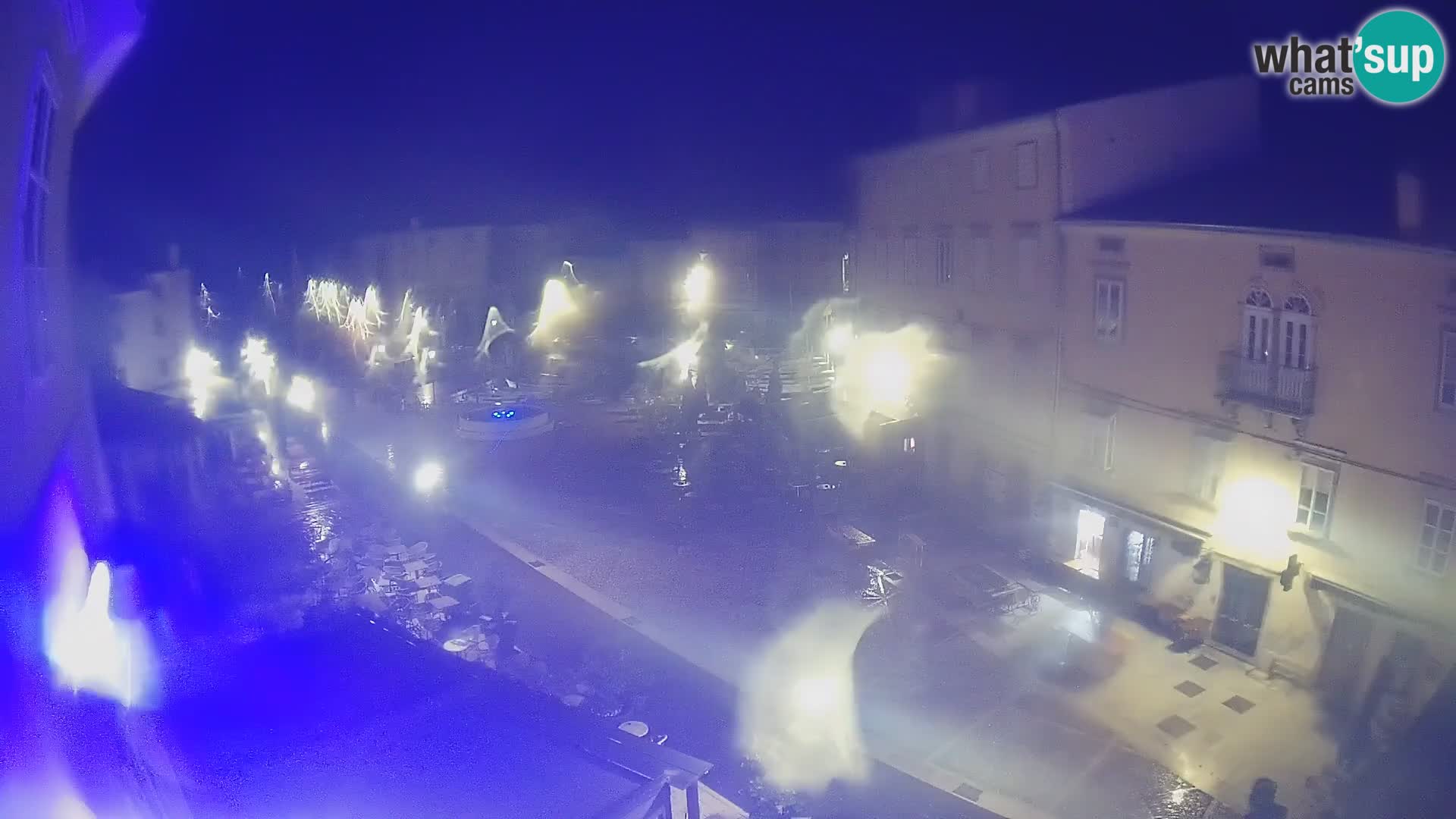 Cámara en vivo ciudad de Cres – plaza principal y “mandrač” – isla de Cres – Croacia