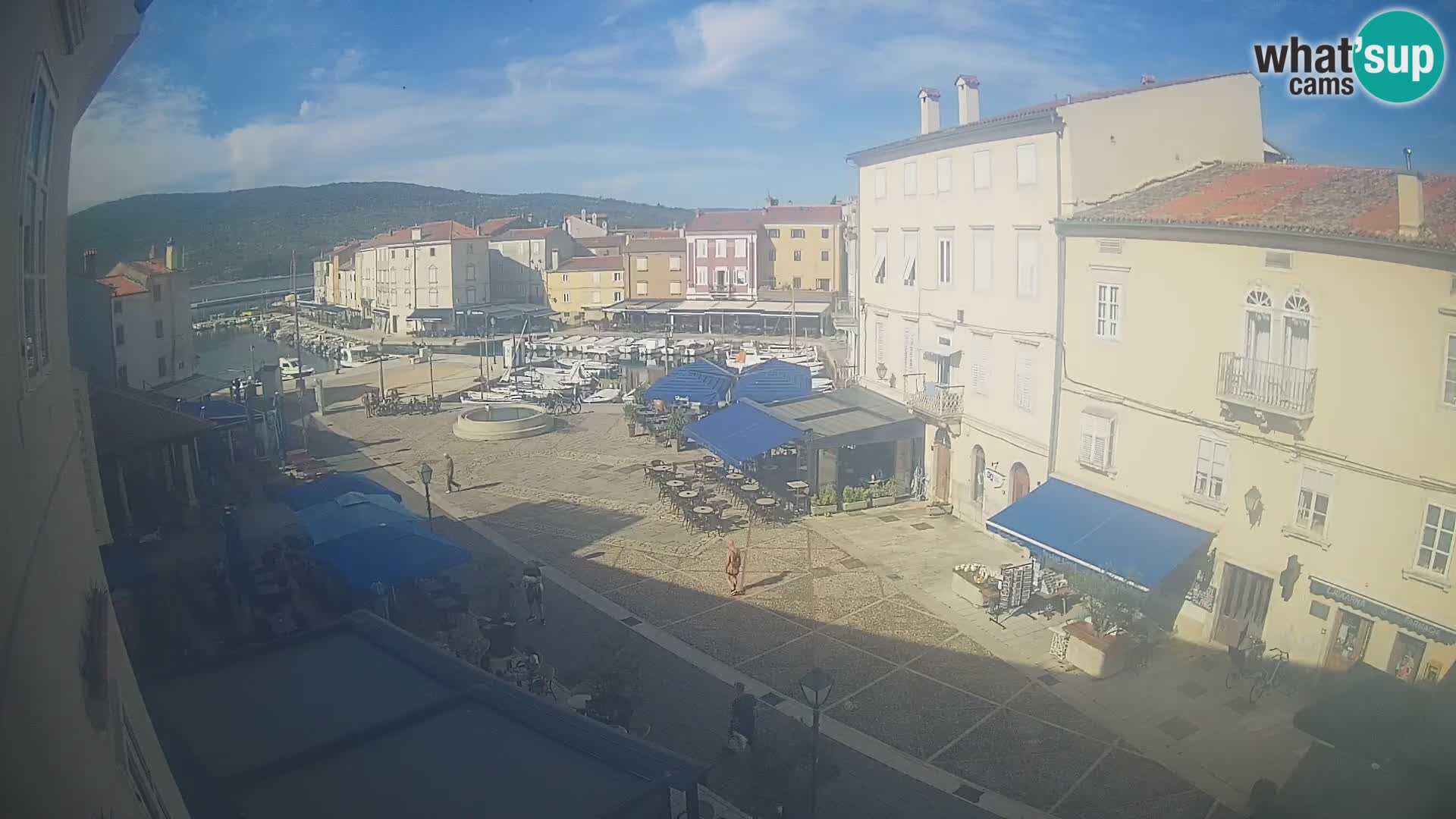 LIVE cam Cres città – piazza principale e “mandrač” – isola di Cherso – Croazia