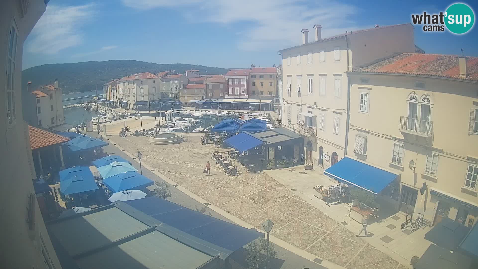 LIVE cam Cres città – piazza principale e “mandrač” – isola di Cherso – Croazia