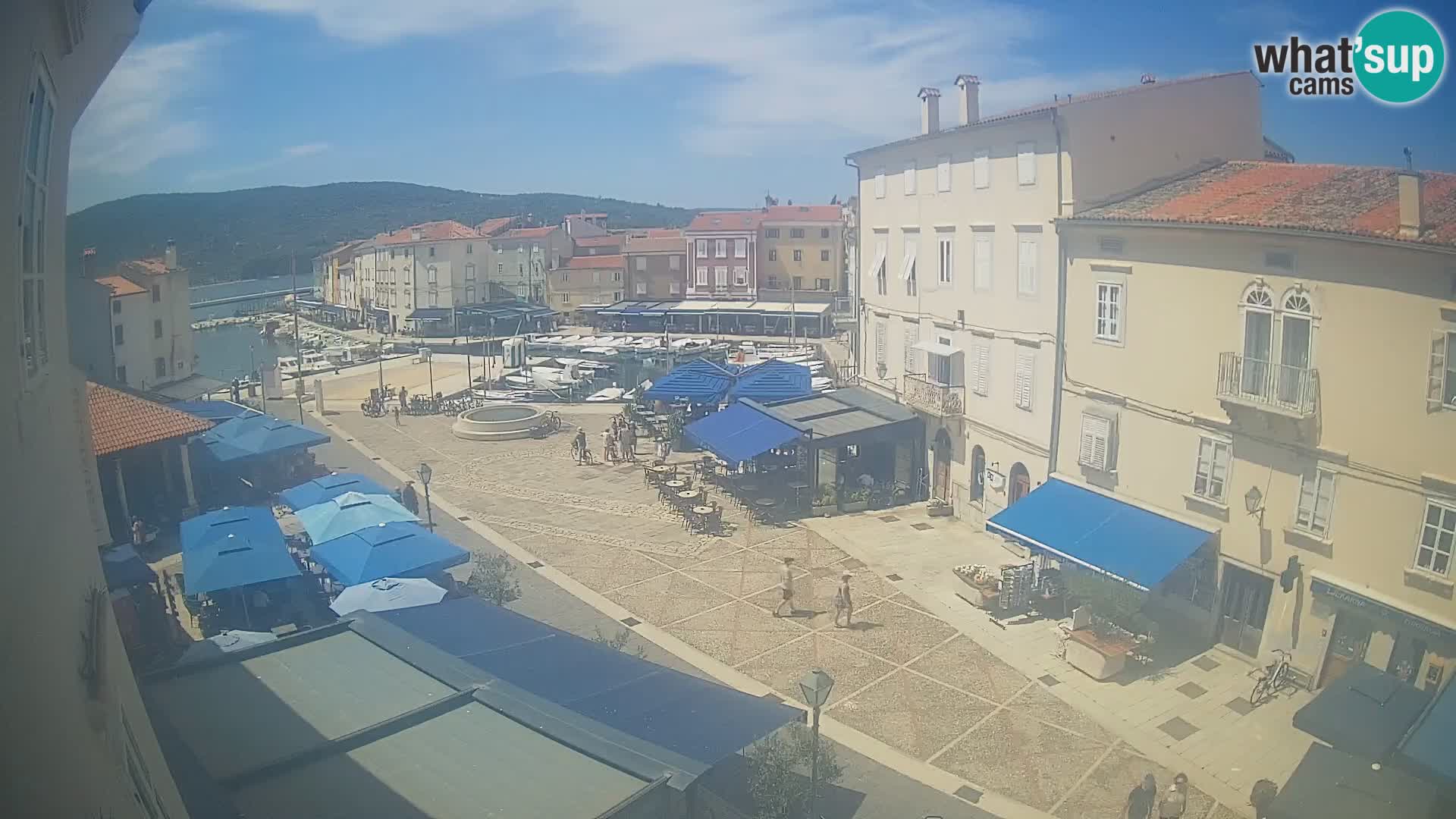 LIVE cam Cres città – piazza principale e “mandrač” – isola di Cherso – Croazia