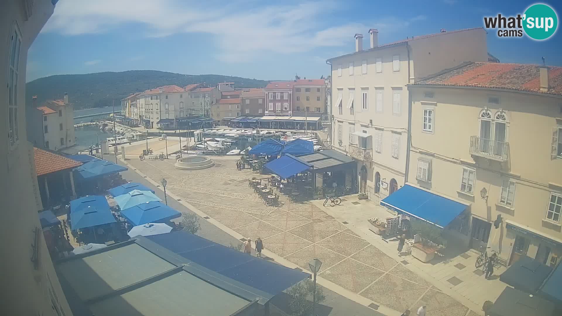 LIVE cam Cres città – piazza principale e “mandrač” – isola di Cherso – Croazia
