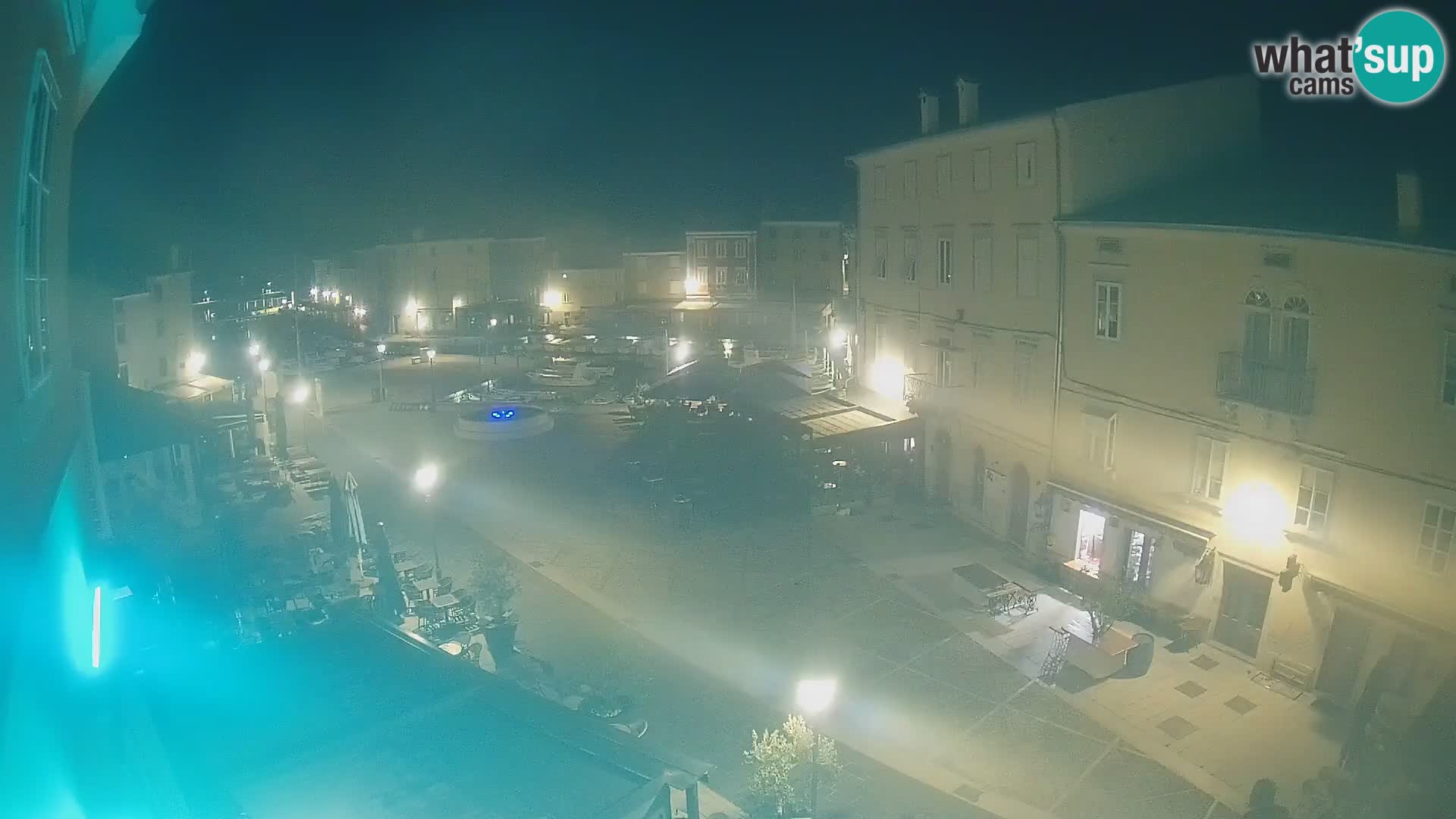 LIVE cam Cres Stadt – Hauptplatz und “mandrač” – Cres Insel – Kroatien