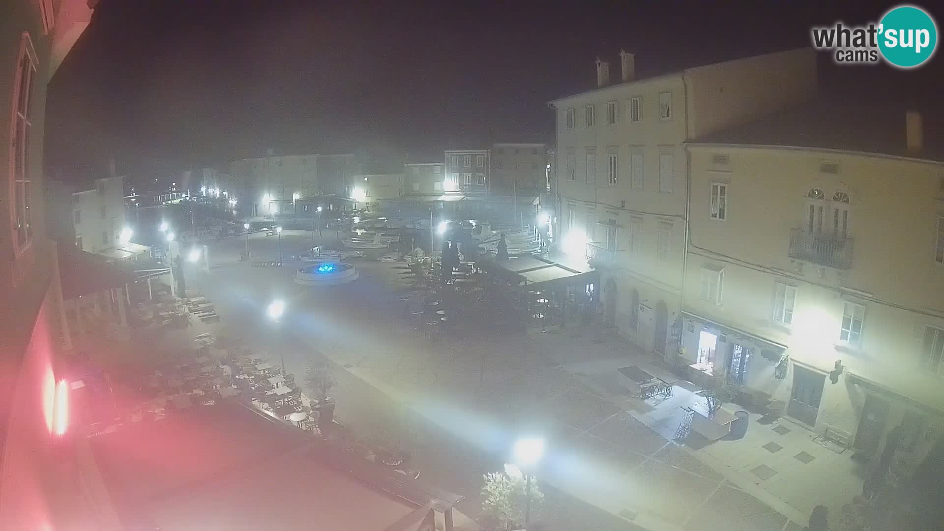 LIVE cam Cres city – place principale et “mandrač” – île de Cres – Croatie