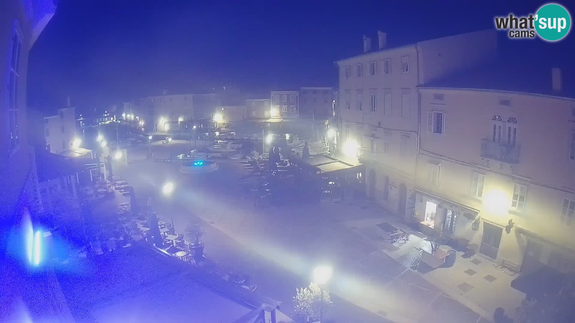 LIVE cam Cres city – place principale et “mandrač” – île de Cres – Croatie